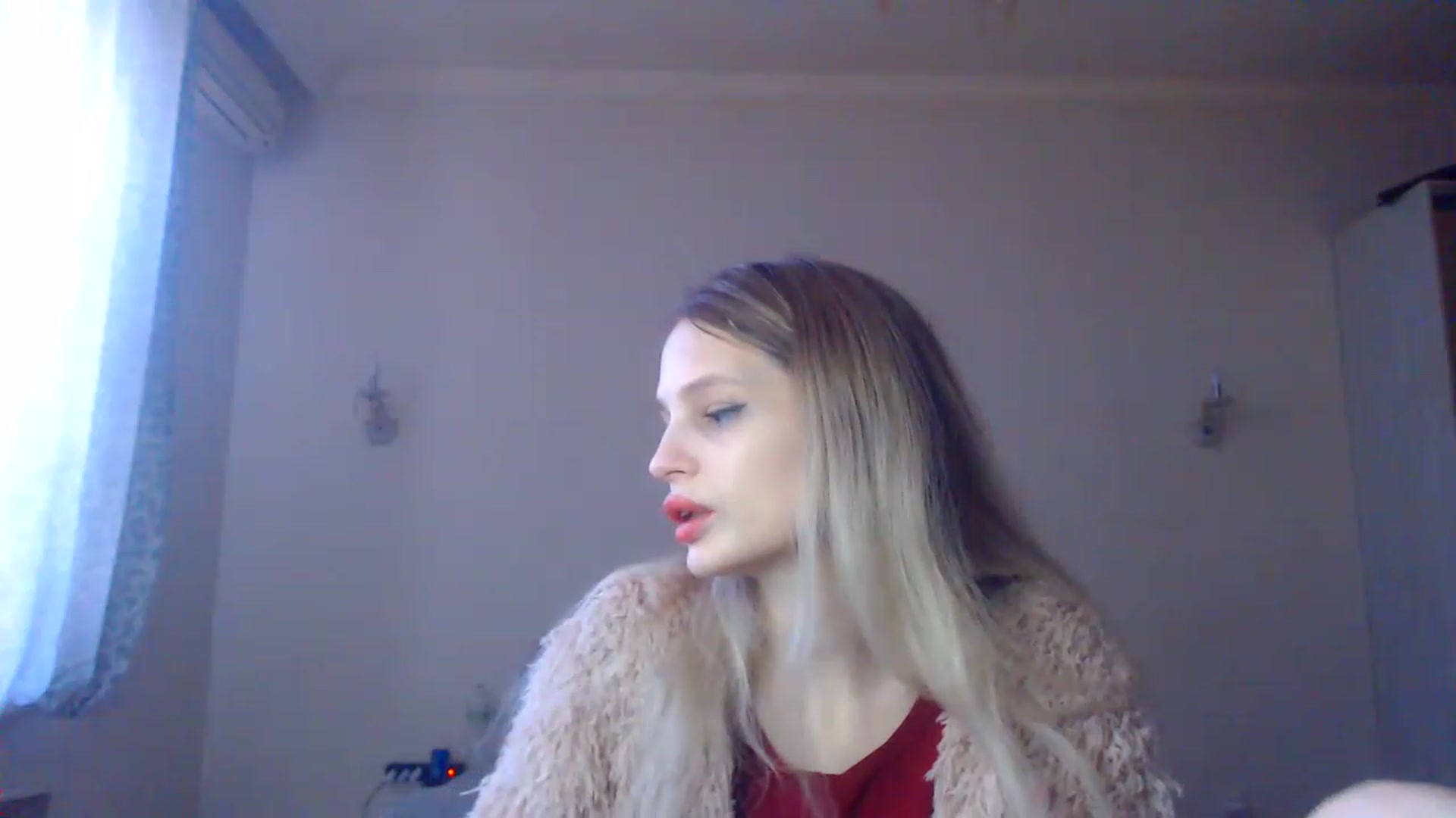 Gallery image thumbnail from Lola_vi's myfreecams stream on, 12/19/2022, 12:43 image 18 of 20