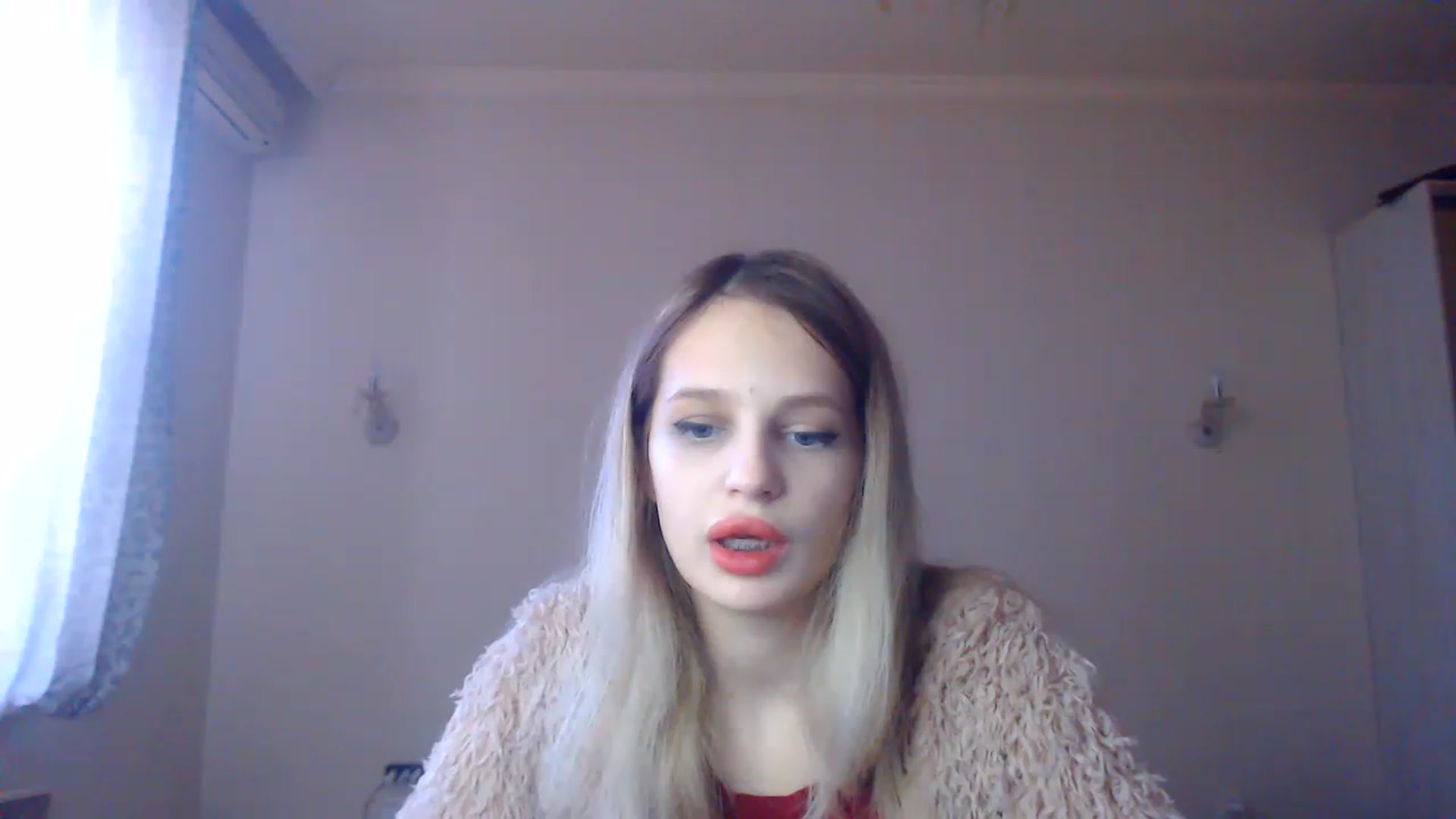 Gallery image thumbnail from Lola_vi's myfreecams stream on, 12/19/2022, 12:43 image 16 of 20