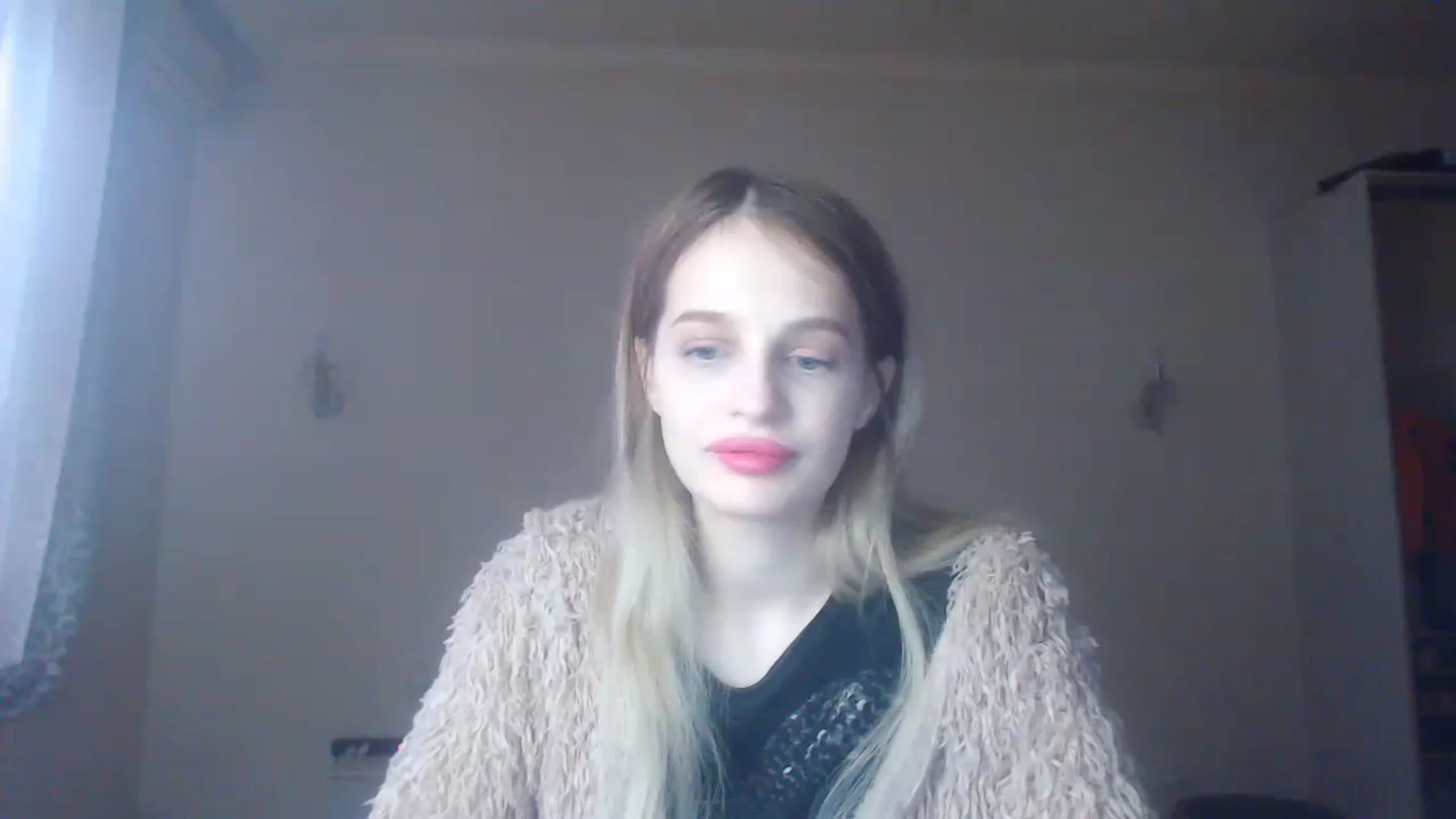 Gallery image thumbnail from Lola_vi's myfreecams stream on, 12/25/2022, 11:17 image 5 of 20