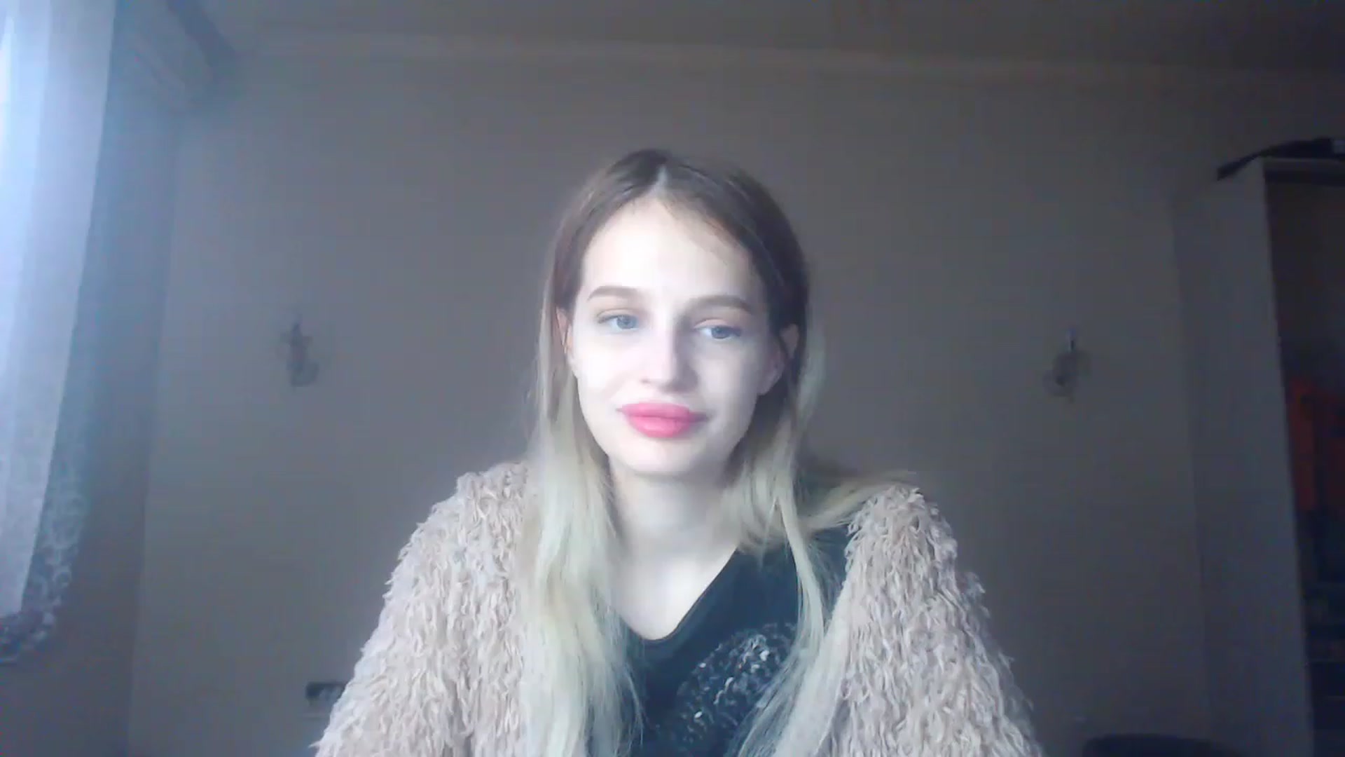 Gallery image thumbnail from Lola_vi's myfreecams stream on, 12/25/2022, 11:17 image 2 of 20