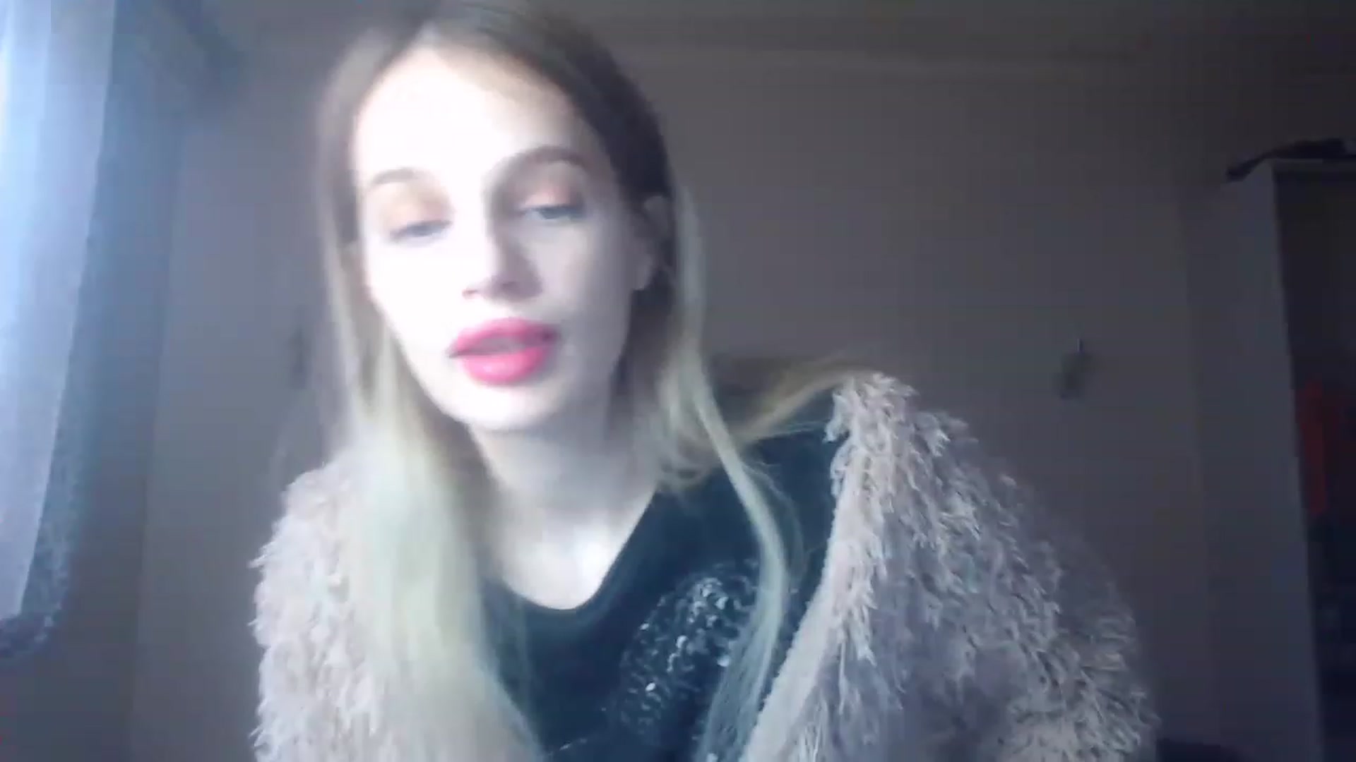 Gallery image thumbnail from Lola_vi's myfreecams stream on, 12/25/2022, 11:17 image 14 of 20