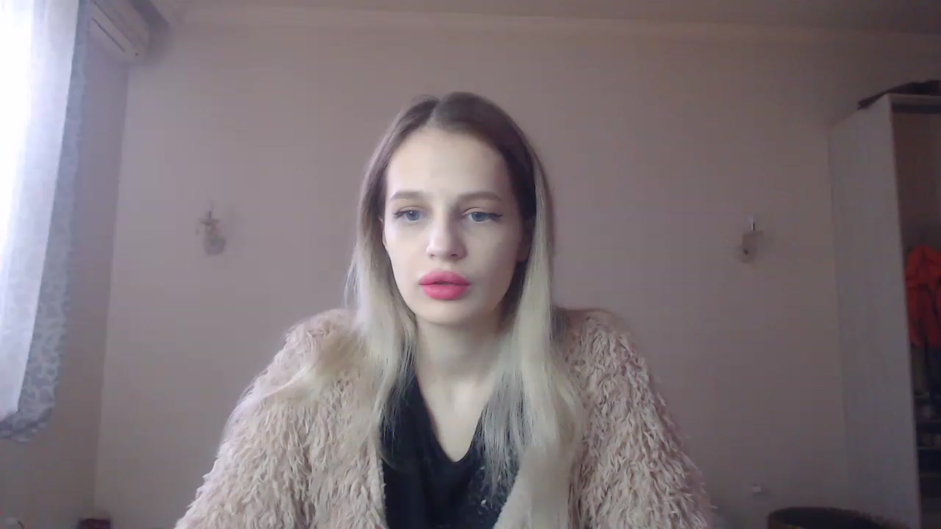 Gallery image thumbnail from Lola_vi's myfreecams stream on, 12/26/2022, 11:01 image 5 of 20