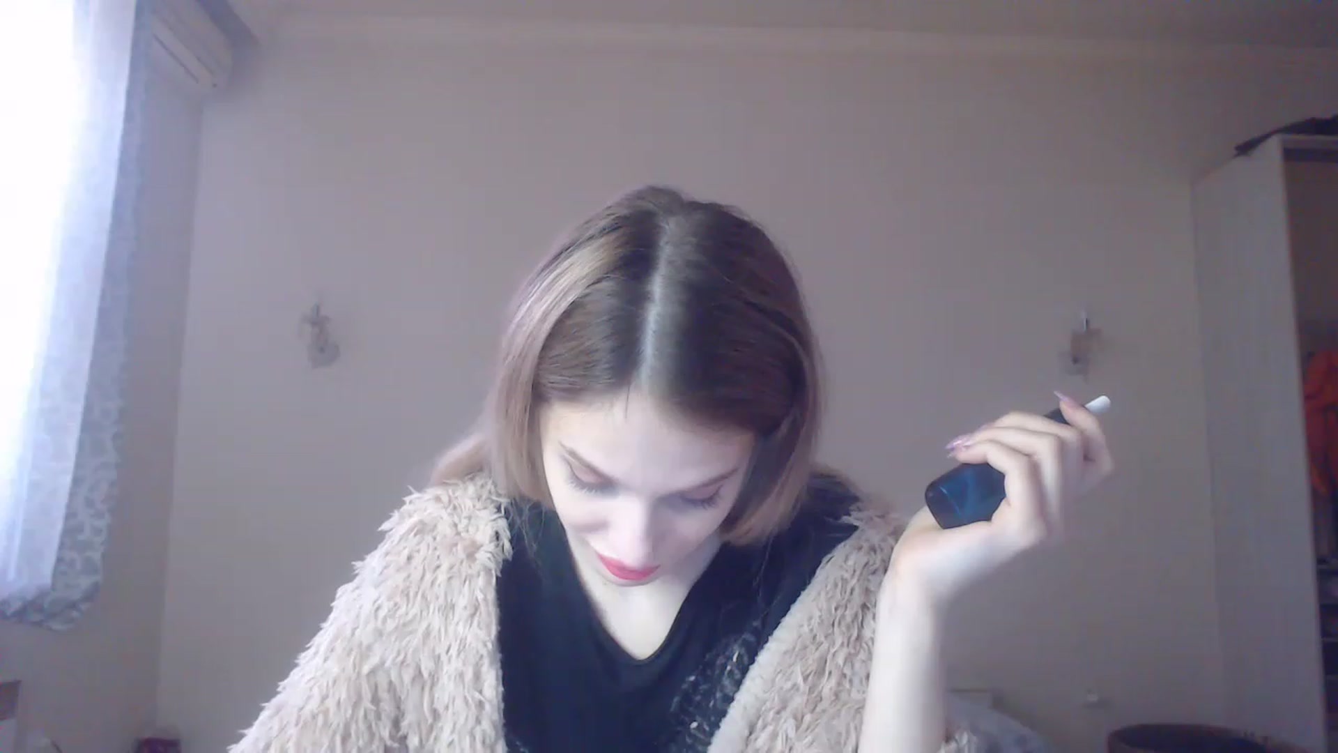 Gallery image thumbnail from Lola_vi's myfreecams stream on, 12/26/2022, 11:58 image 15 of 20