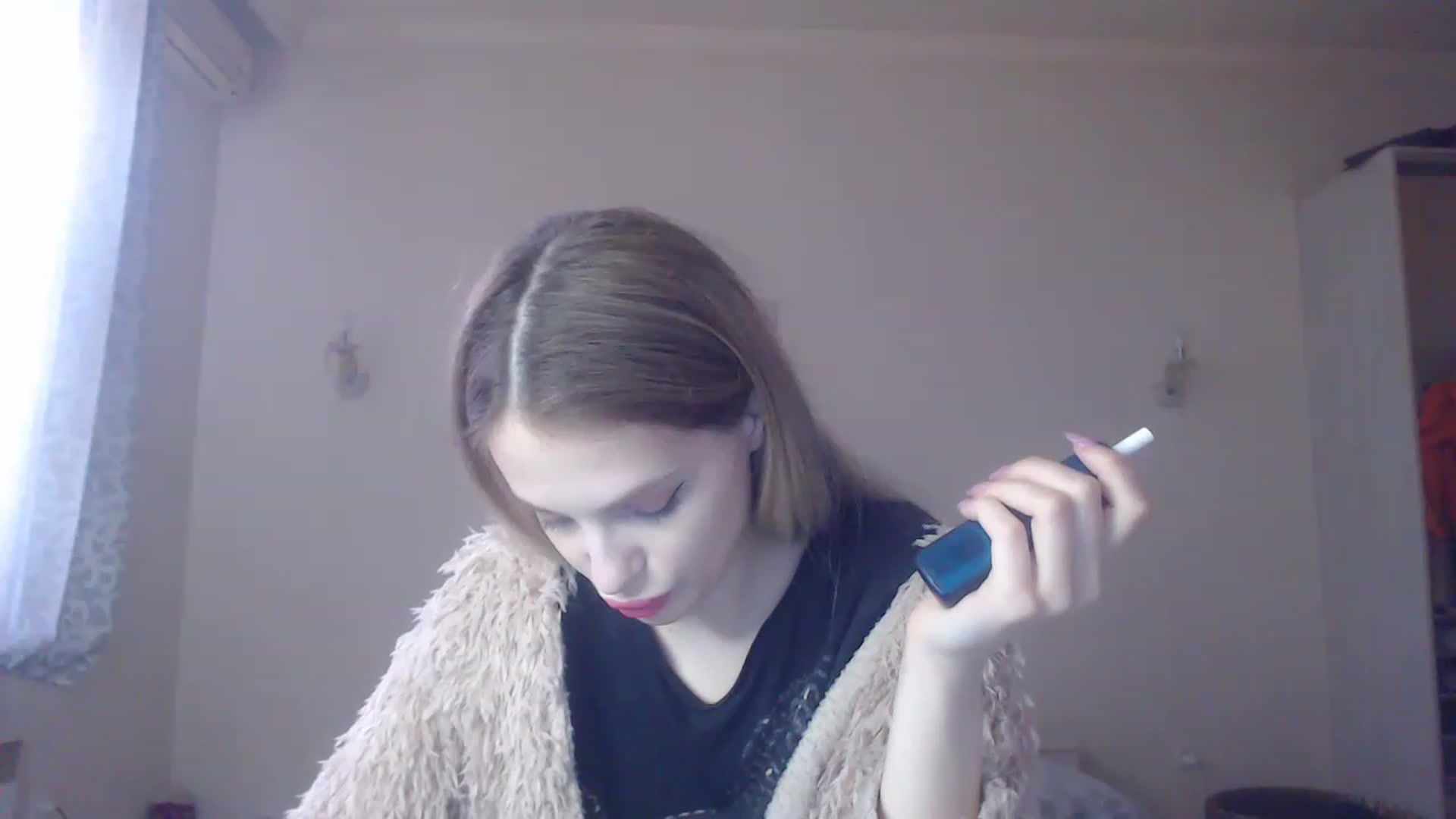 Gallery image thumbnail from Lola_vi's myfreecams stream on, 12/26/2022, 11:58 image 14 of 20
