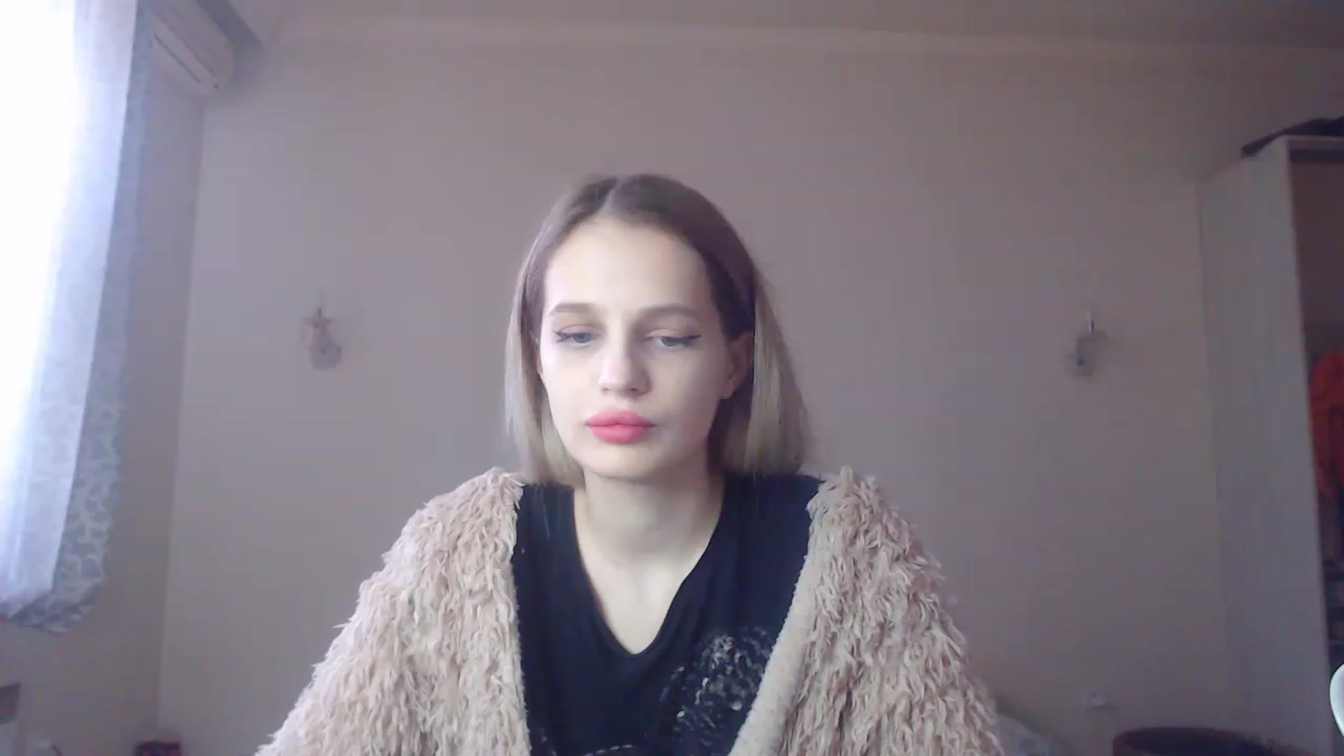 Gallery image thumbnail from Lola_vi's myfreecams stream on, 12/26/2022, 11:58 image 1 of 20
