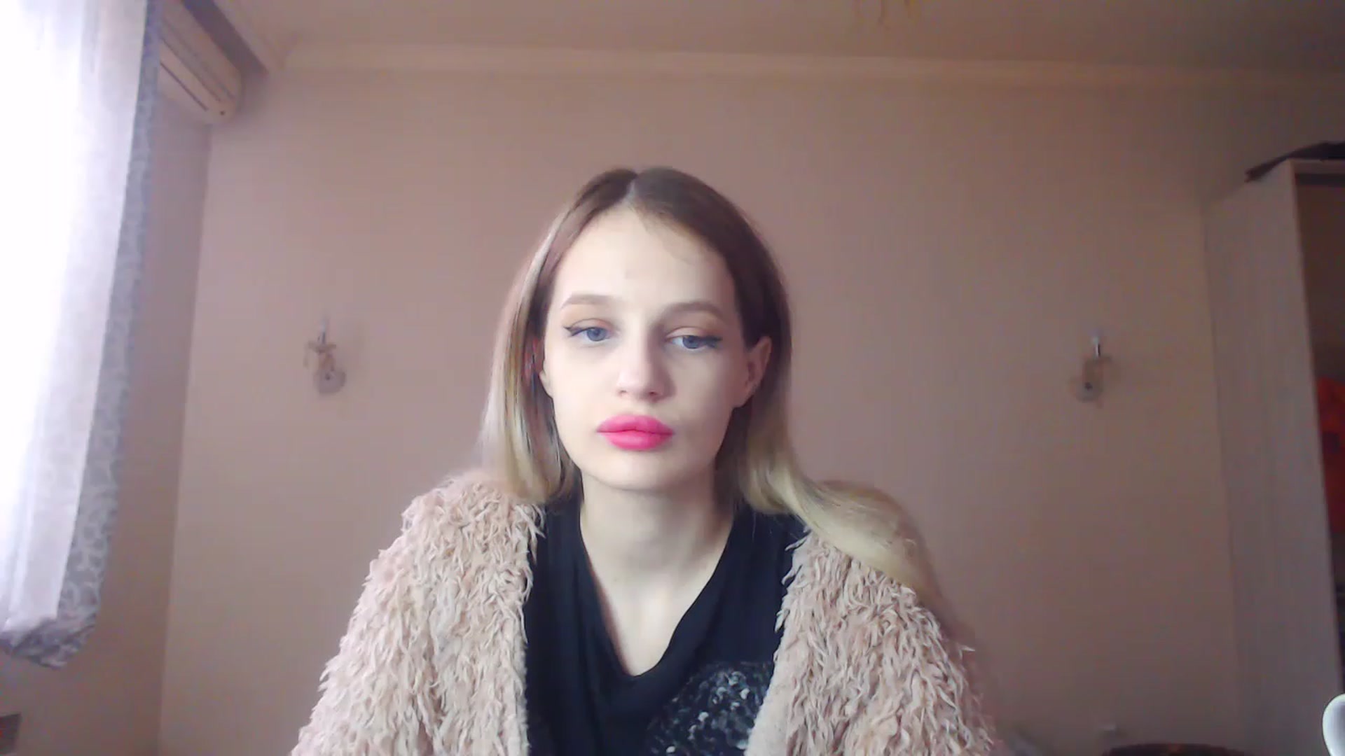 Gallery image thumbnail from Lola_vi's myfreecams stream on, 12/27/2022, 11:04 image 4 of 20