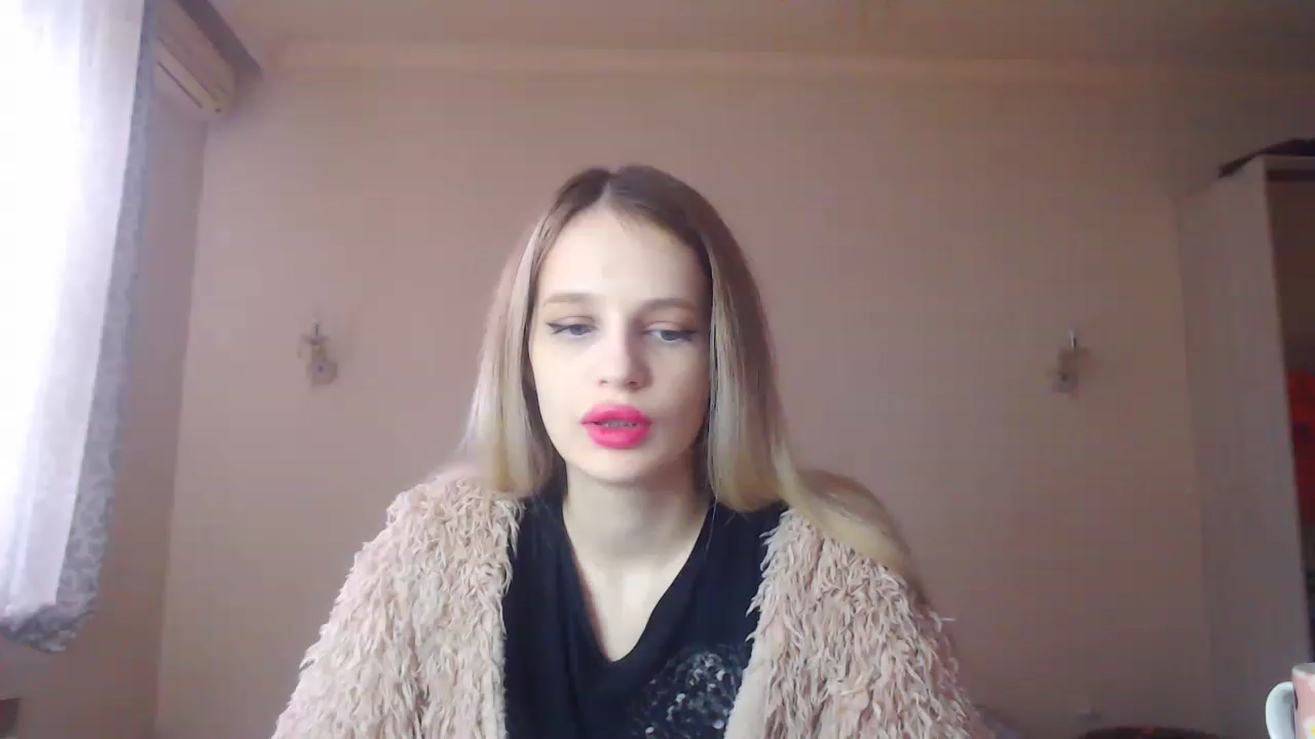 Gallery image thumbnail from Lola_vi's myfreecams stream on, 12/27/2022, 11:04 image 1 of 20