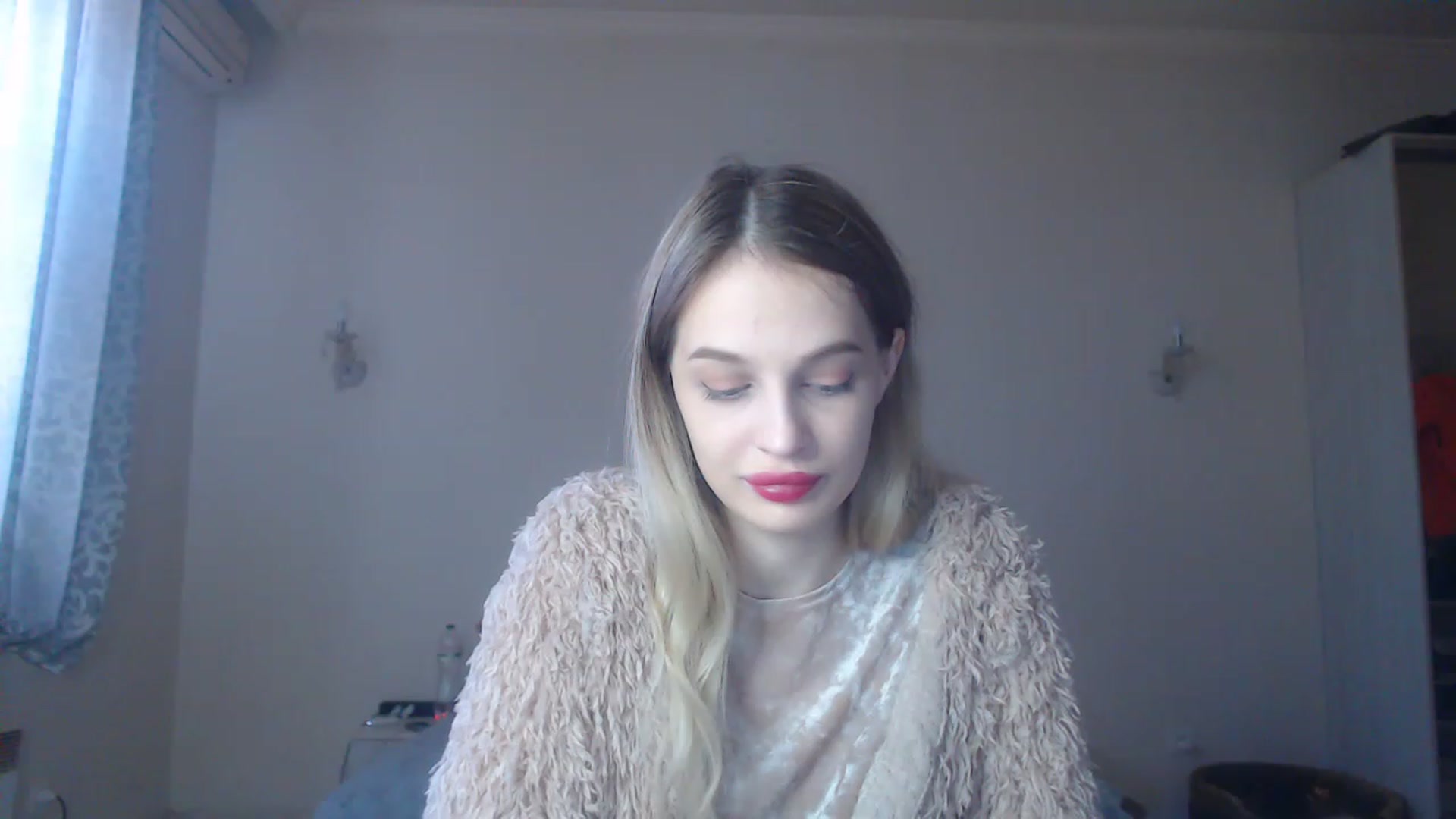 Gallery image thumbnail from Lola_vi's myfreecams stream on, 01/02/2023, 11:47 image 8 of 20