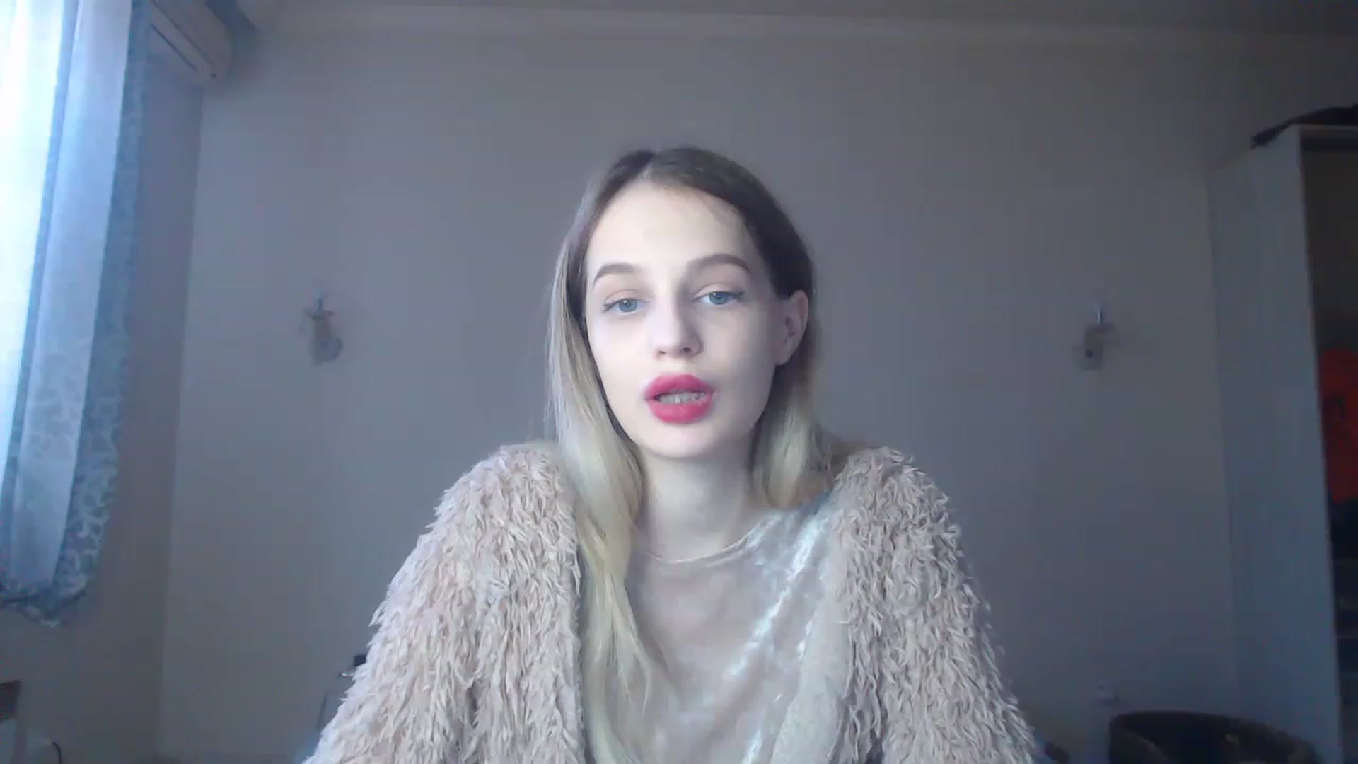 Gallery image thumbnail from Lola_vi's myfreecams stream on, 01/02/2023, 11:47 image 3 of 20