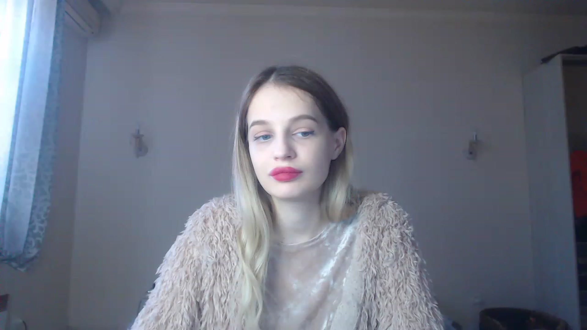 Gallery image thumbnail from Lola_vi's myfreecams stream on, 01/02/2023, 11:47 image 7 of 20