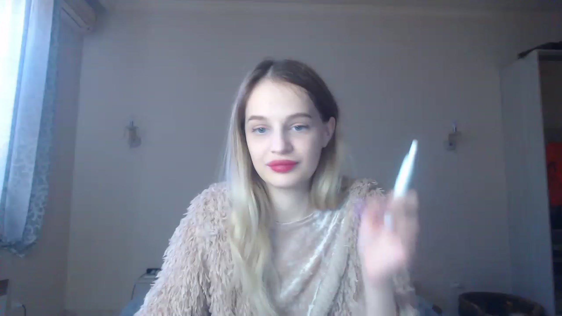 Gallery image thumbnail from Lola_vi's myfreecams stream on, 01/02/2023, 11:47 image 12 of 20