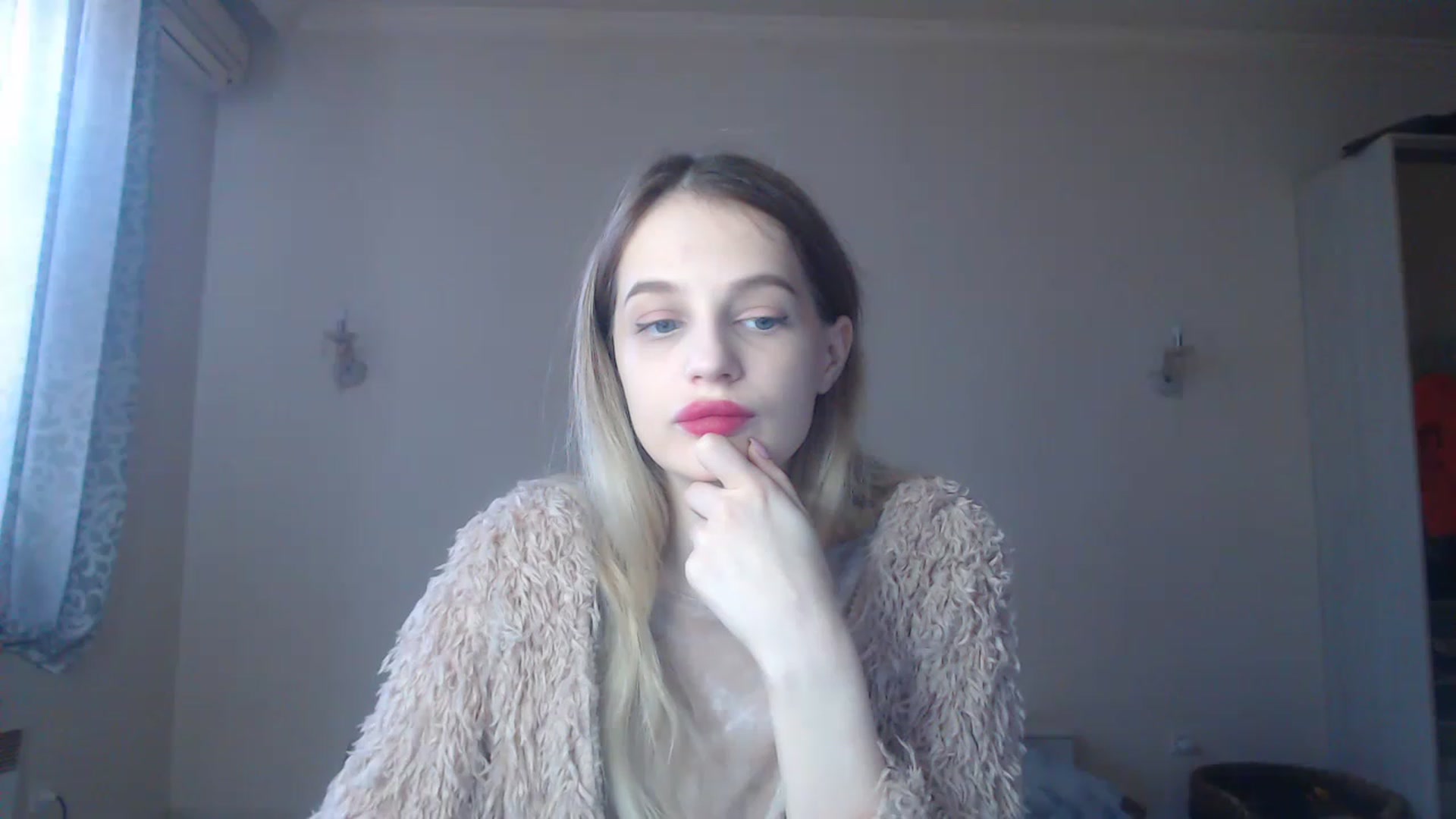 Gallery image thumbnail from Lola_vi's myfreecams stream on, 01/02/2023, 11:47 image 2 of 20