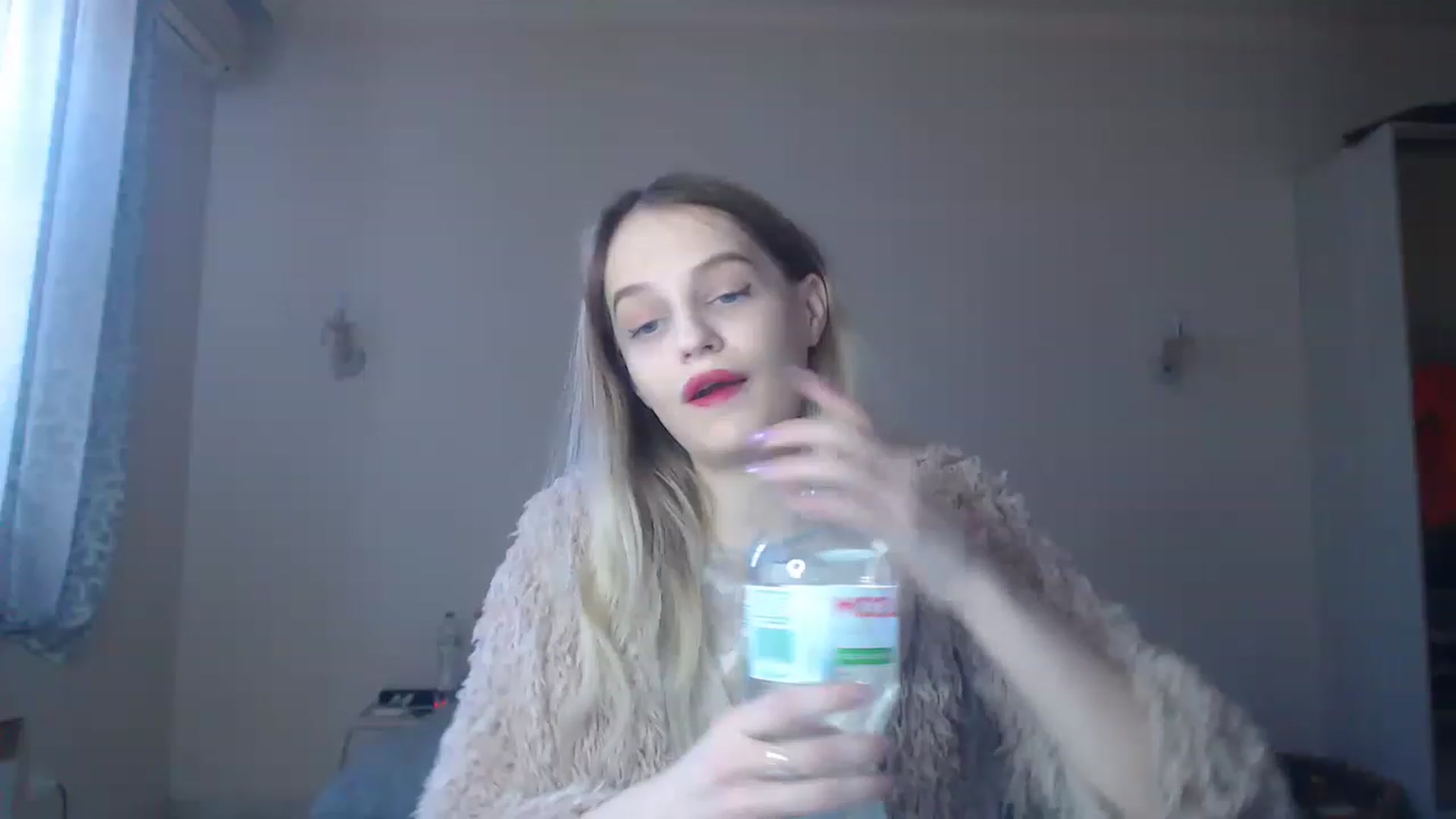 Gallery image thumbnail from Lola_vi's myfreecams stream on, 01/02/2023, 11:47 image 17 of 20