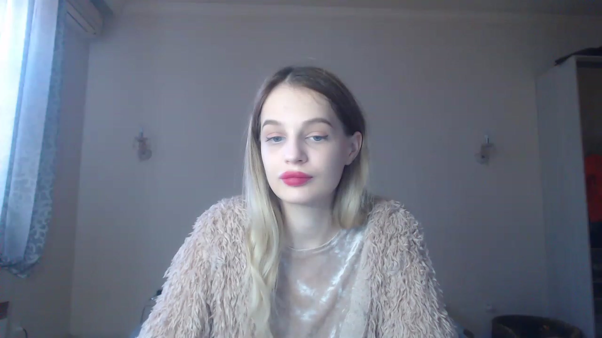 Gallery image thumbnail from Lola_vi's myfreecams stream on, 01/02/2023, 11:47 image 9 of 20