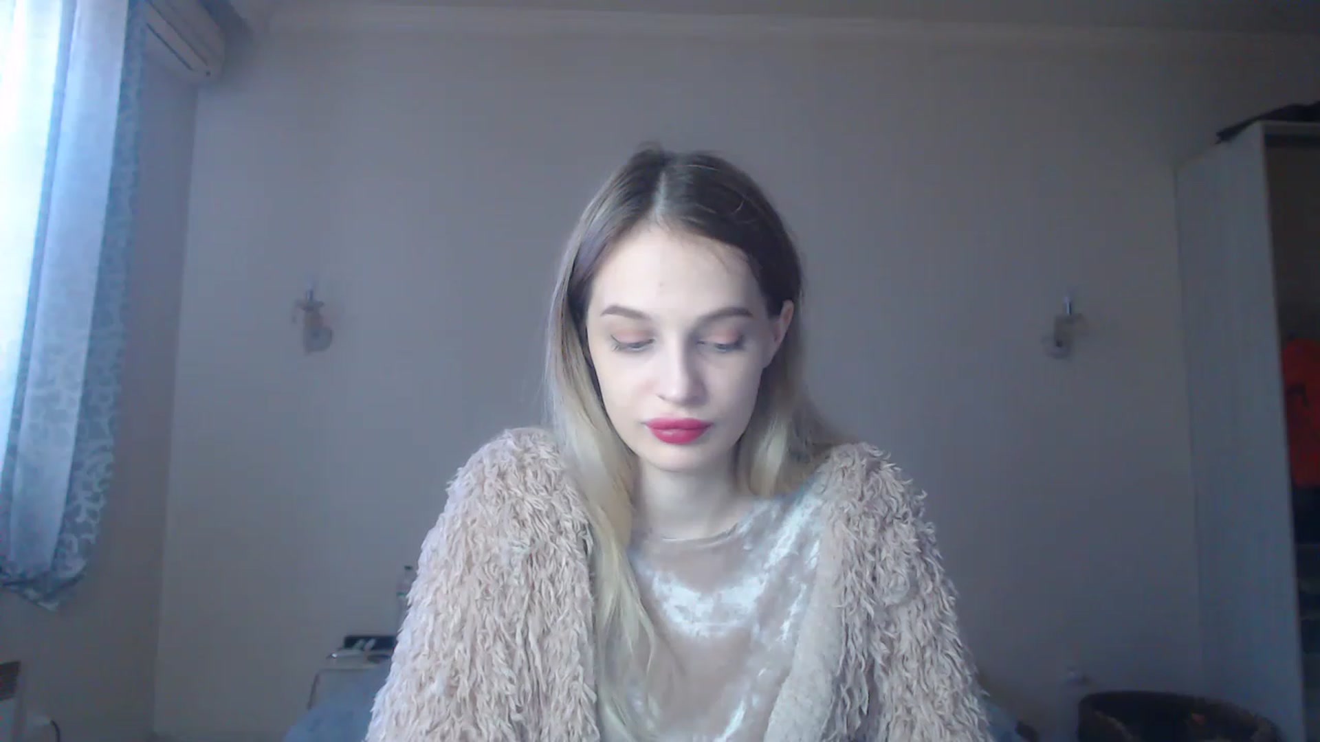 Gallery image thumbnail from Lola_vi's myfreecams stream on, 01/02/2023, 11:47 image 5 of 20