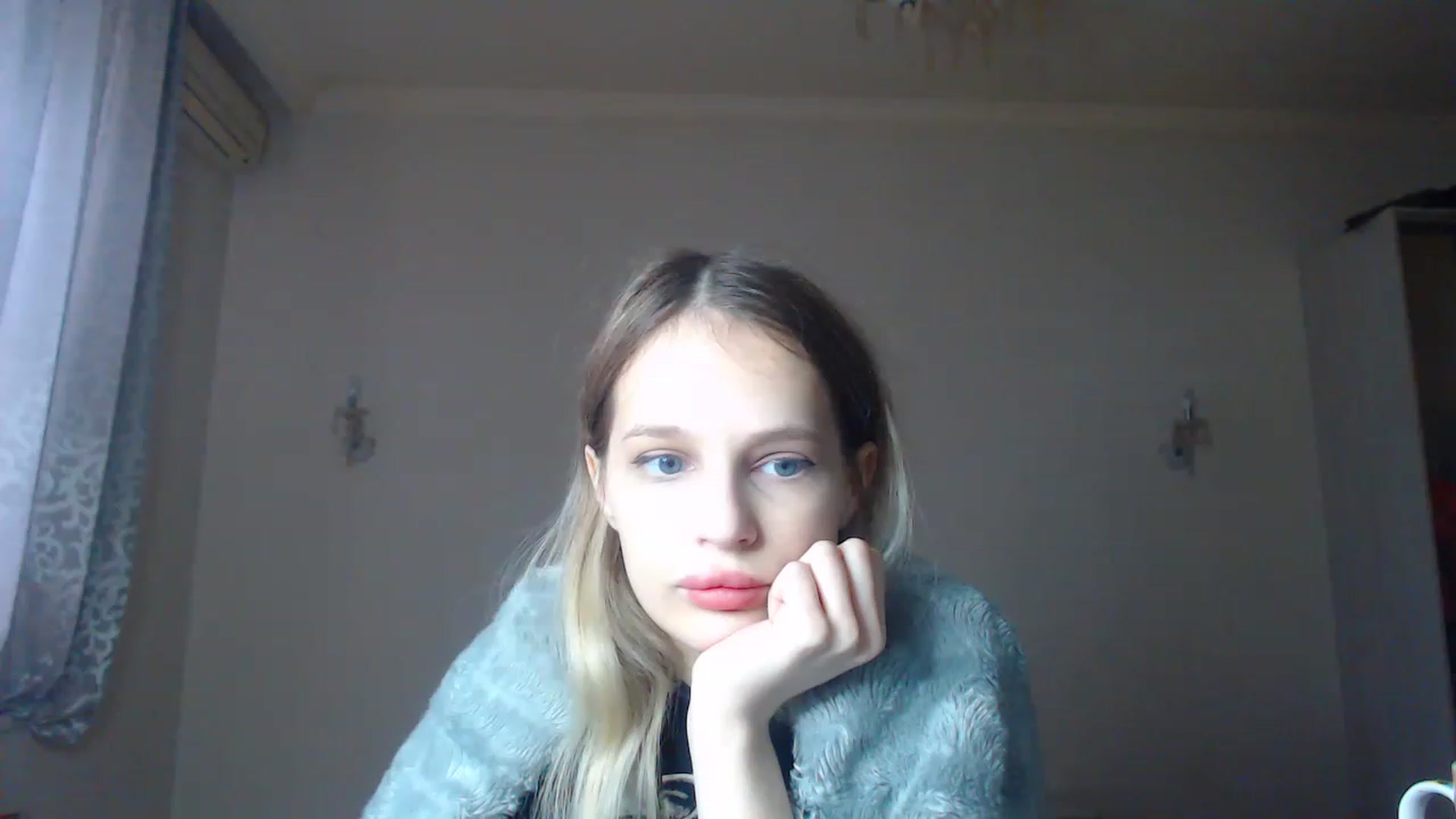 Gallery image thumbnail from Lola_vi's myfreecams stream on, 01/07/2023, 12:10 image 11 of 20