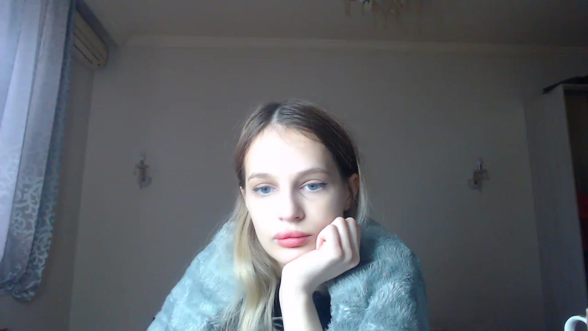 Gallery image thumbnail from Lola_vi's myfreecams stream on, 01/07/2023, 12:10 image 8 of 20