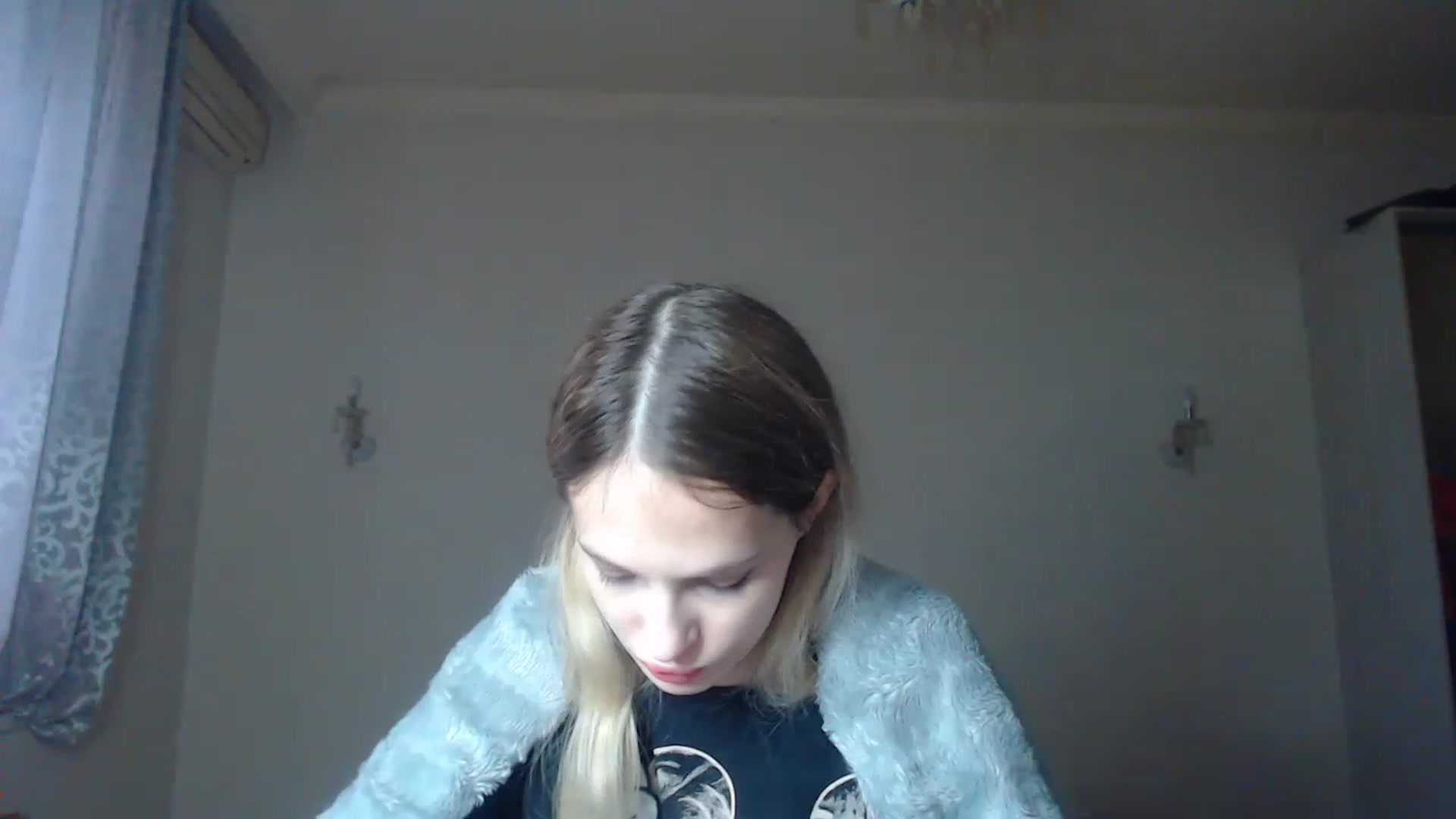Gallery image thumbnail from Lola_vi's myfreecams stream on, 01/07/2023, 12:10 image 16 of 20
