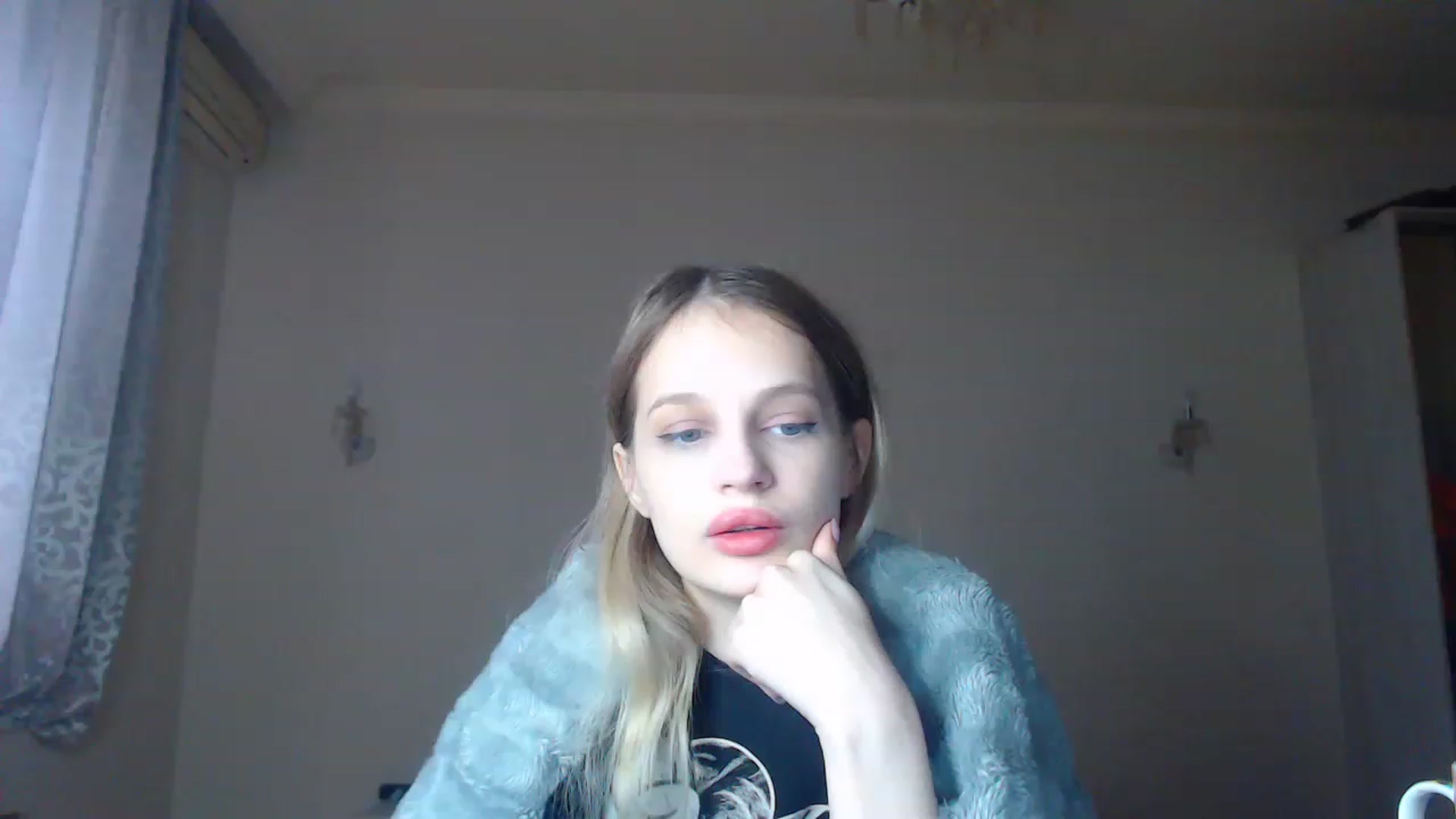 Gallery image thumbnail from Lola_vi's myfreecams stream on, 01/07/2023, 12:10 image 10 of 20
