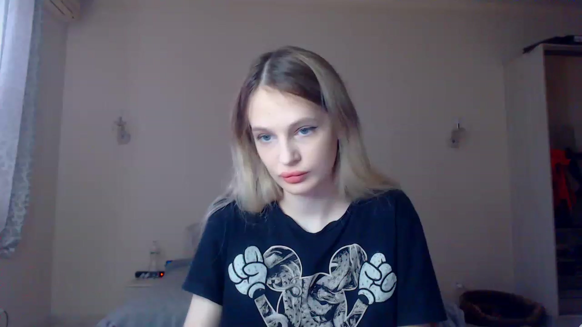 Gallery image thumbnail from Lola_vi's myfreecams stream on, 01/08/2023, 11:43 image 4 of 20