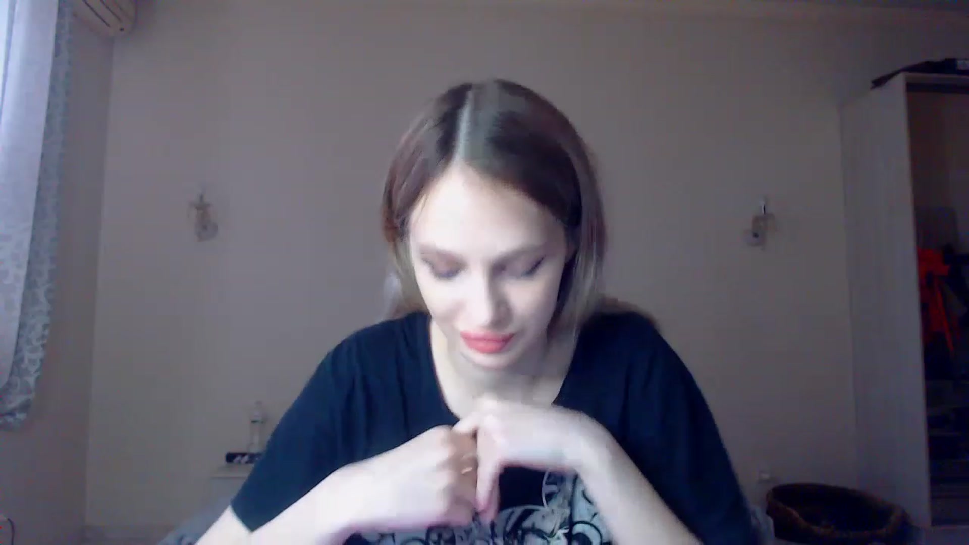 Gallery image thumbnail from Lola_vi's myfreecams stream on, 01/08/2023, 12:03 image 11 of 20