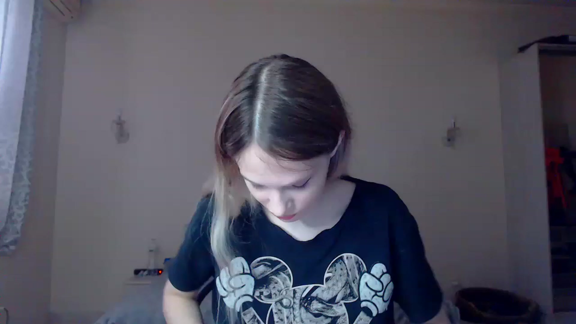 Gallery image thumbnail from Lola_vi's myfreecams stream on, 01/08/2023, 12:03 image 3 of 20
