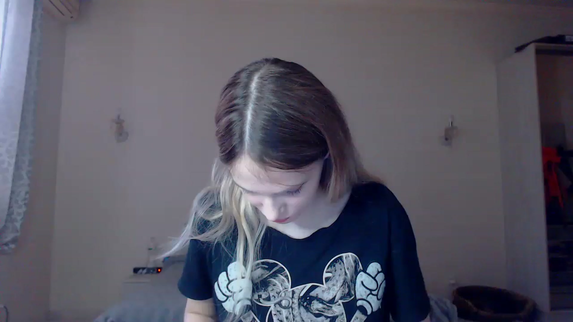 Gallery image thumbnail from Lola_vi's myfreecams stream on, 01/08/2023, 12:03 image 8 of 20
