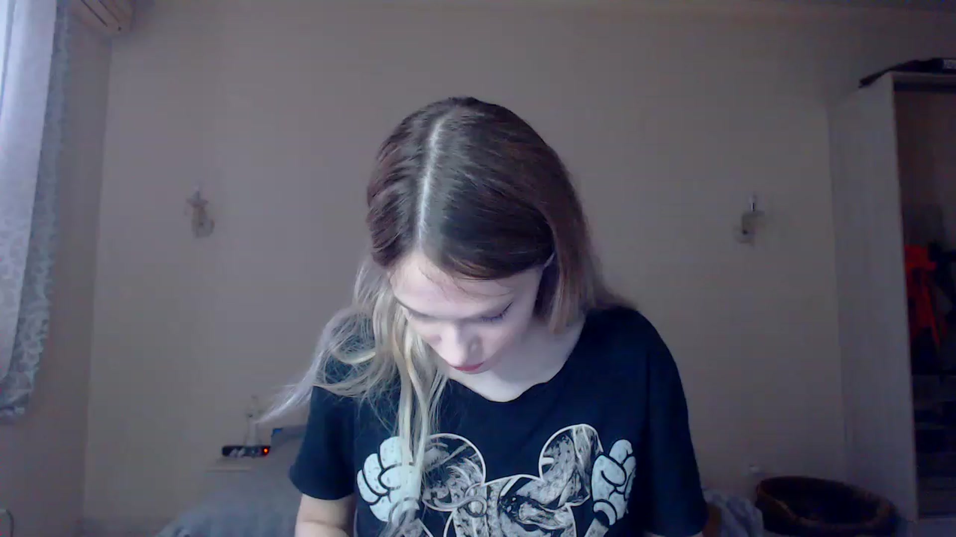 Gallery image thumbnail from Lola_vi's myfreecams stream on, 01/08/2023, 12:03 image 7 of 20