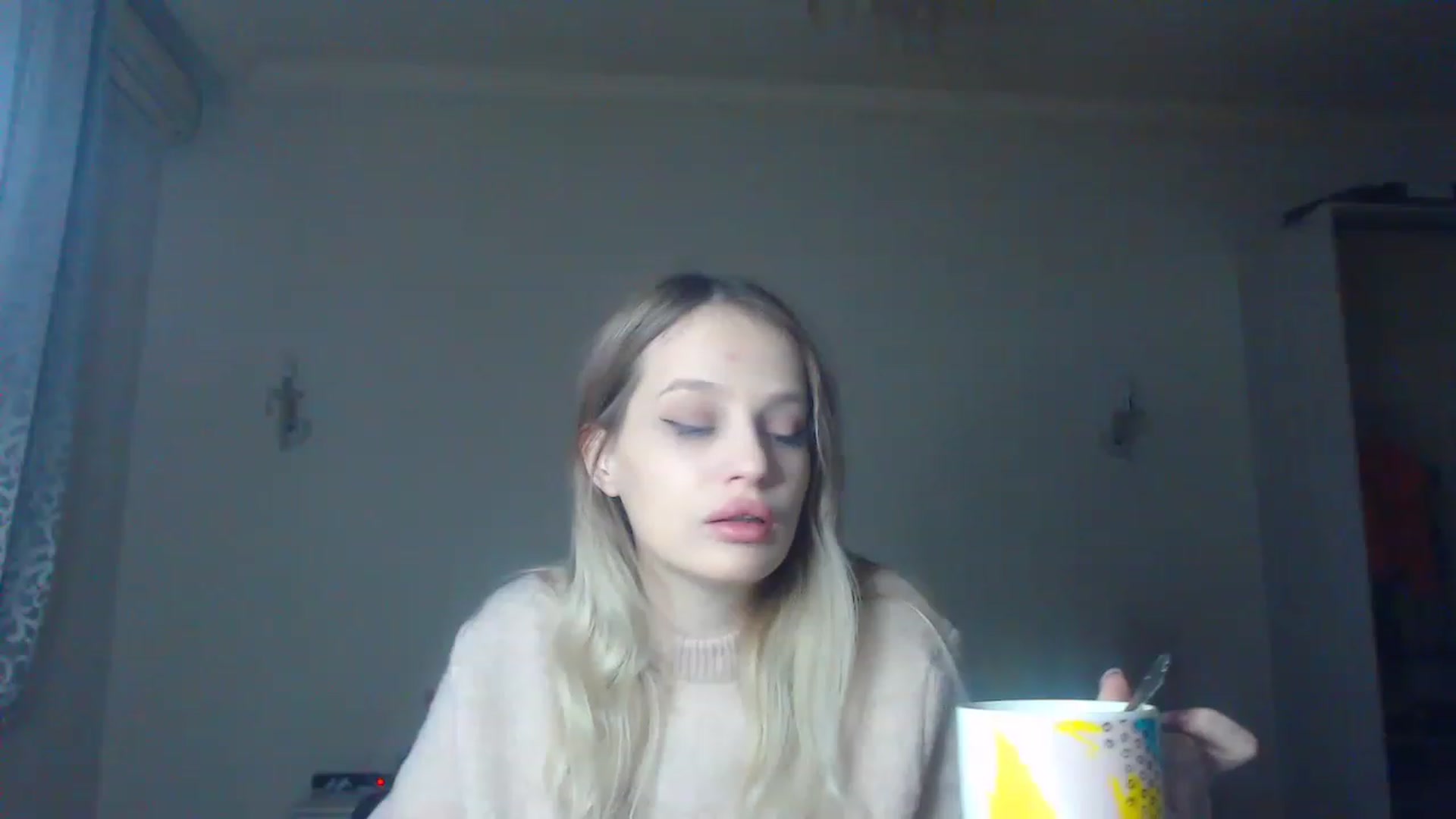Gallery image thumbnail from Lola_vi's myfreecams stream on, 01/09/2023, 14:02 image 8 of 20