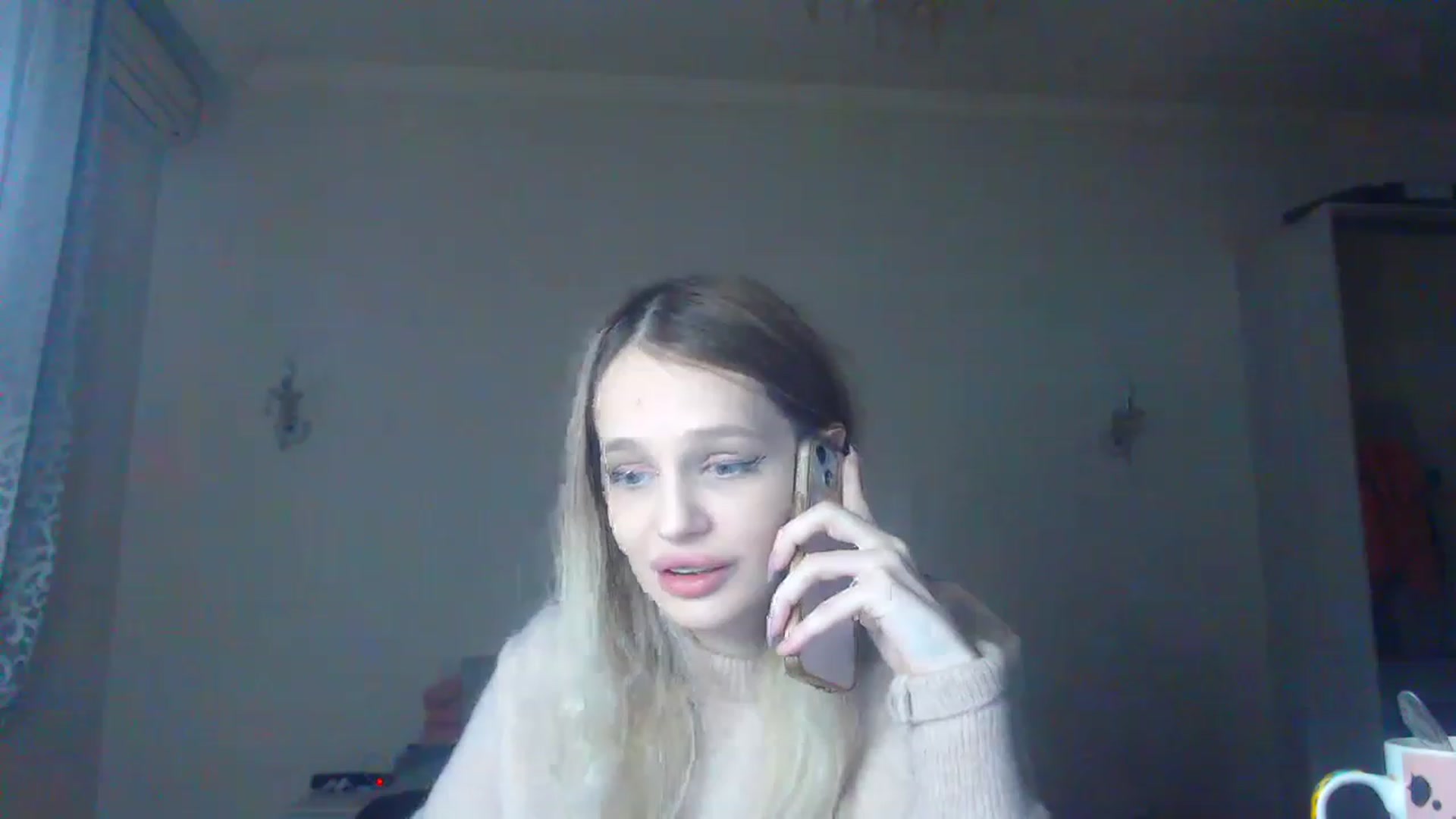 Gallery image thumbnail from Lola_vi's myfreecams stream on, 01/09/2023, 14:02 image 13 of 20