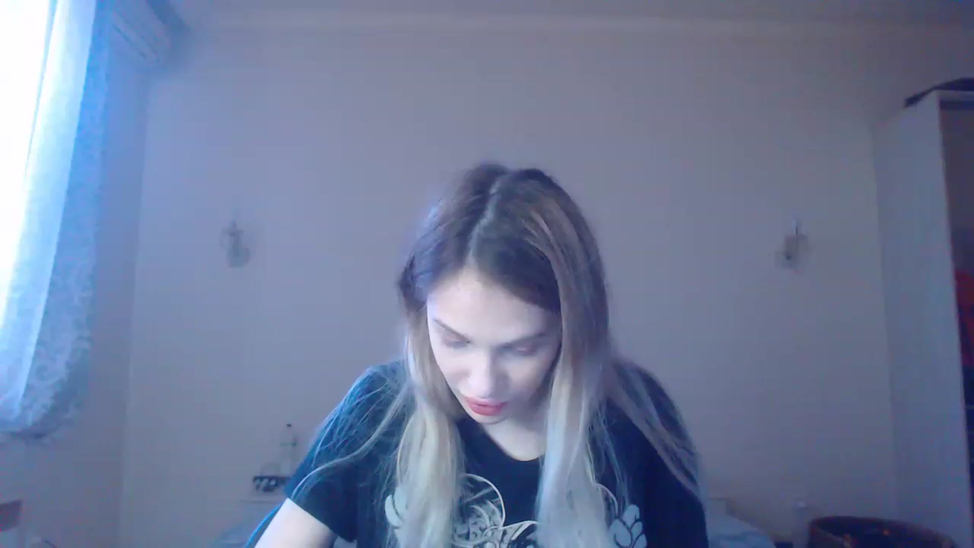 Gallery image thumbnail from Lola_vi's myfreecams stream on, 01/21/2023, 12:30 image 14 of 20