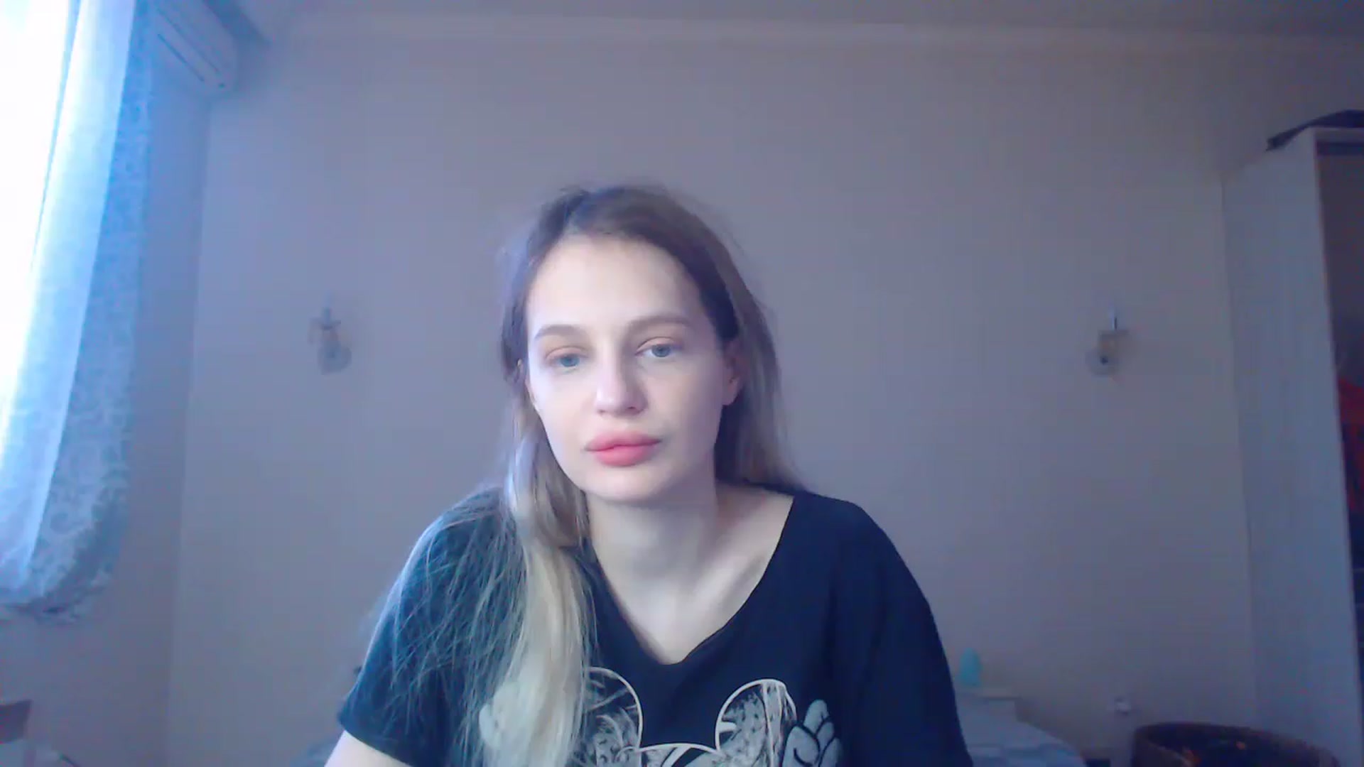 Gallery image thumbnail from Lola_vi's myfreecams stream on, 01/21/2023, 12:30 image 4 of 20