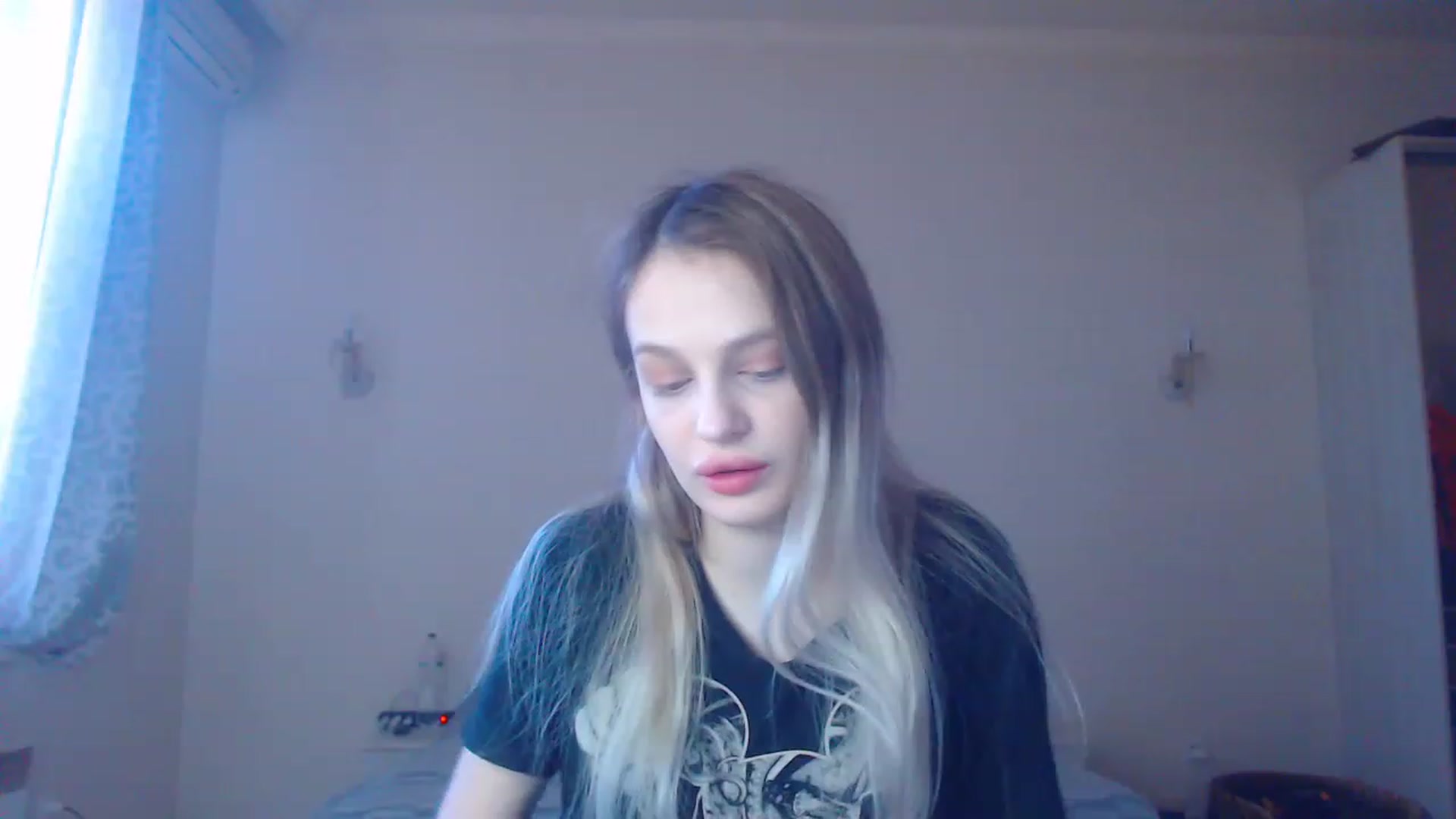 Gallery image thumbnail from Lola_vi's myfreecams stream on, 01/21/2023, 12:30 image 1 of 20