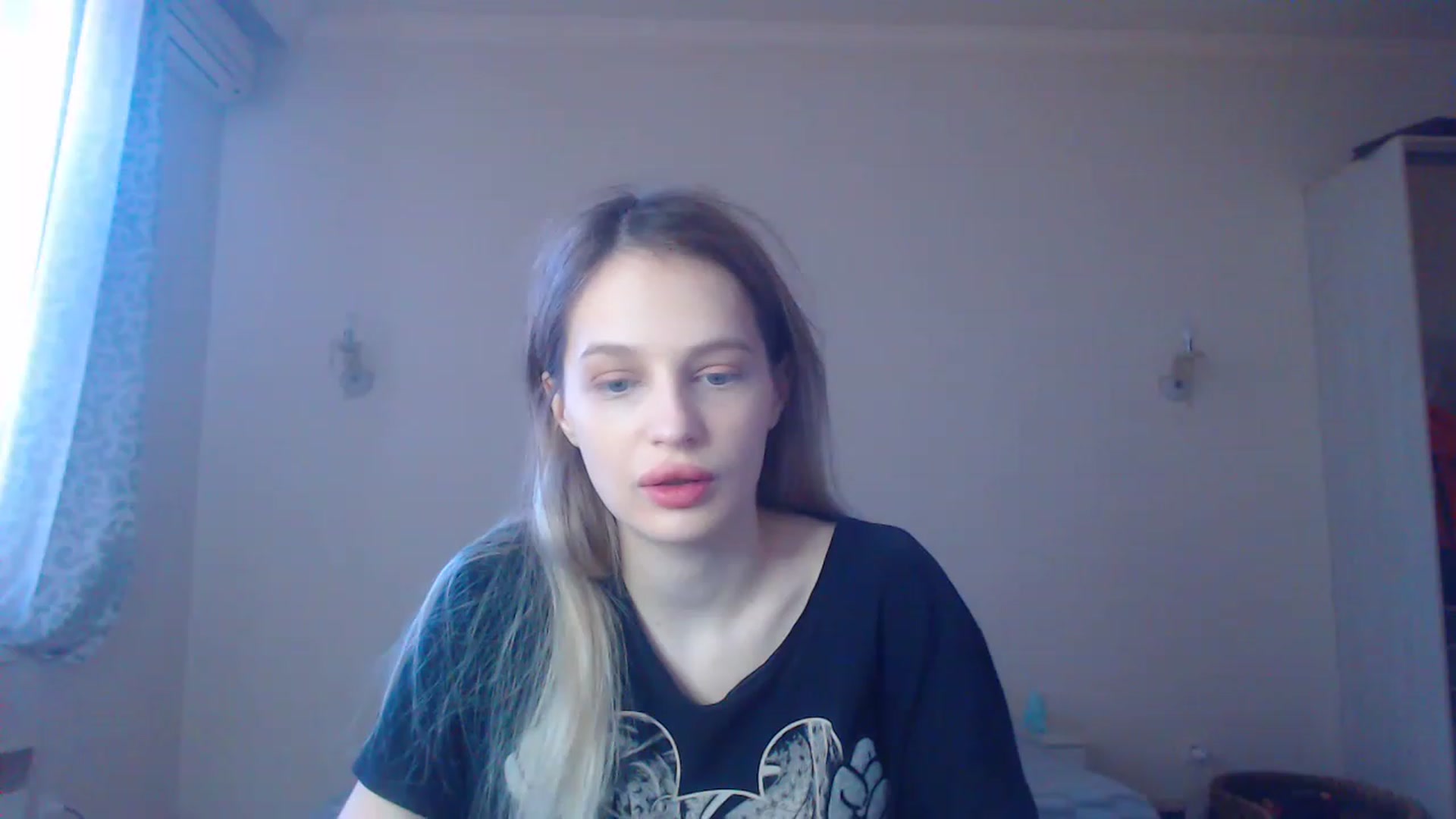 Gallery image thumbnail from Lola_vi's myfreecams stream on, 01/21/2023, 12:30 image 3 of 20