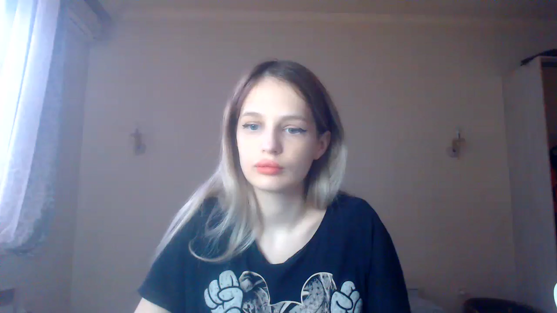 Gallery image thumbnail from Lola_vi's myfreecams stream on, 01/22/2023, 11:39 image 11 of 20