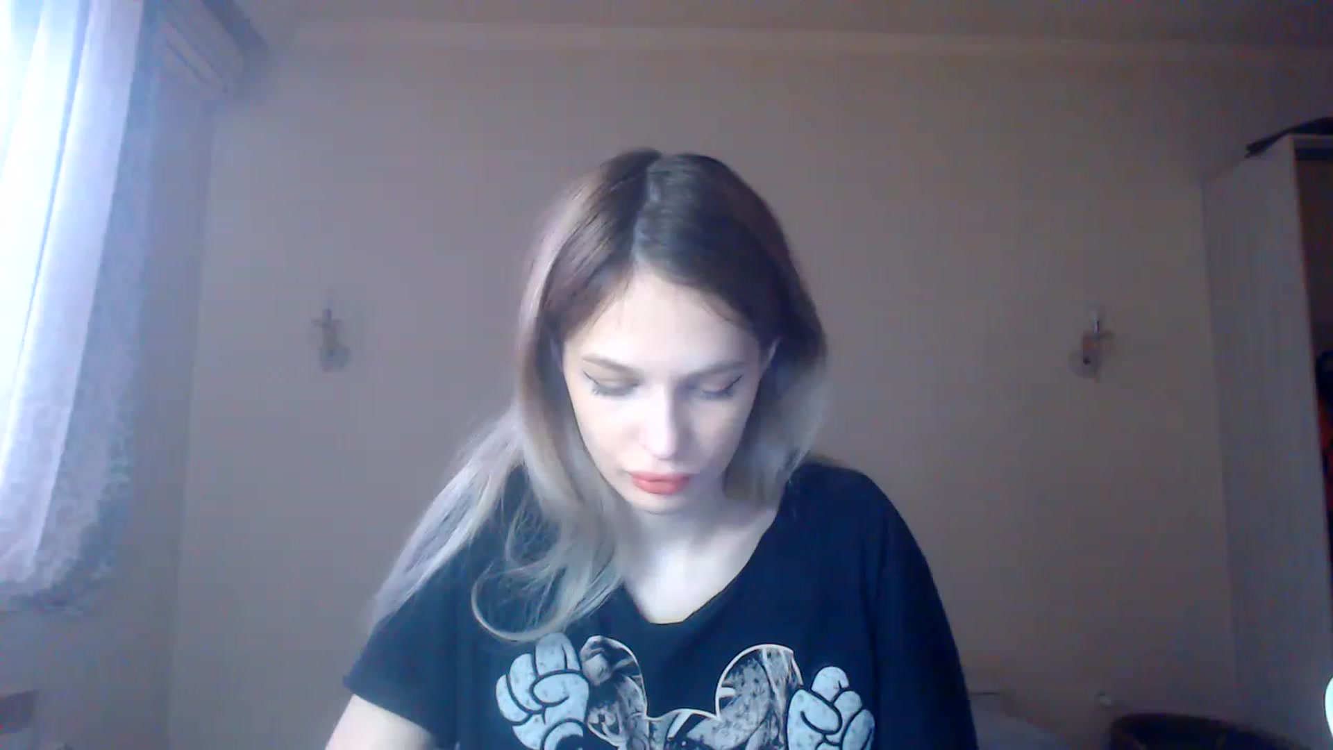 Gallery image thumbnail from Lola_vi's myfreecams stream on, 01/22/2023, 11:39 image 12 of 20