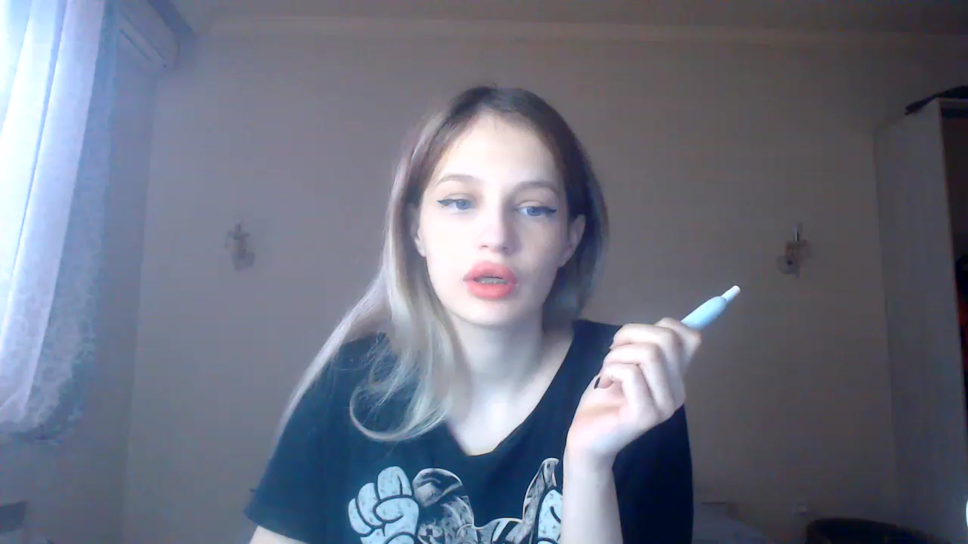 Gallery image thumbnail from Lola_vi's myfreecams stream on, 01/22/2023, 11:39 image 2 of 20