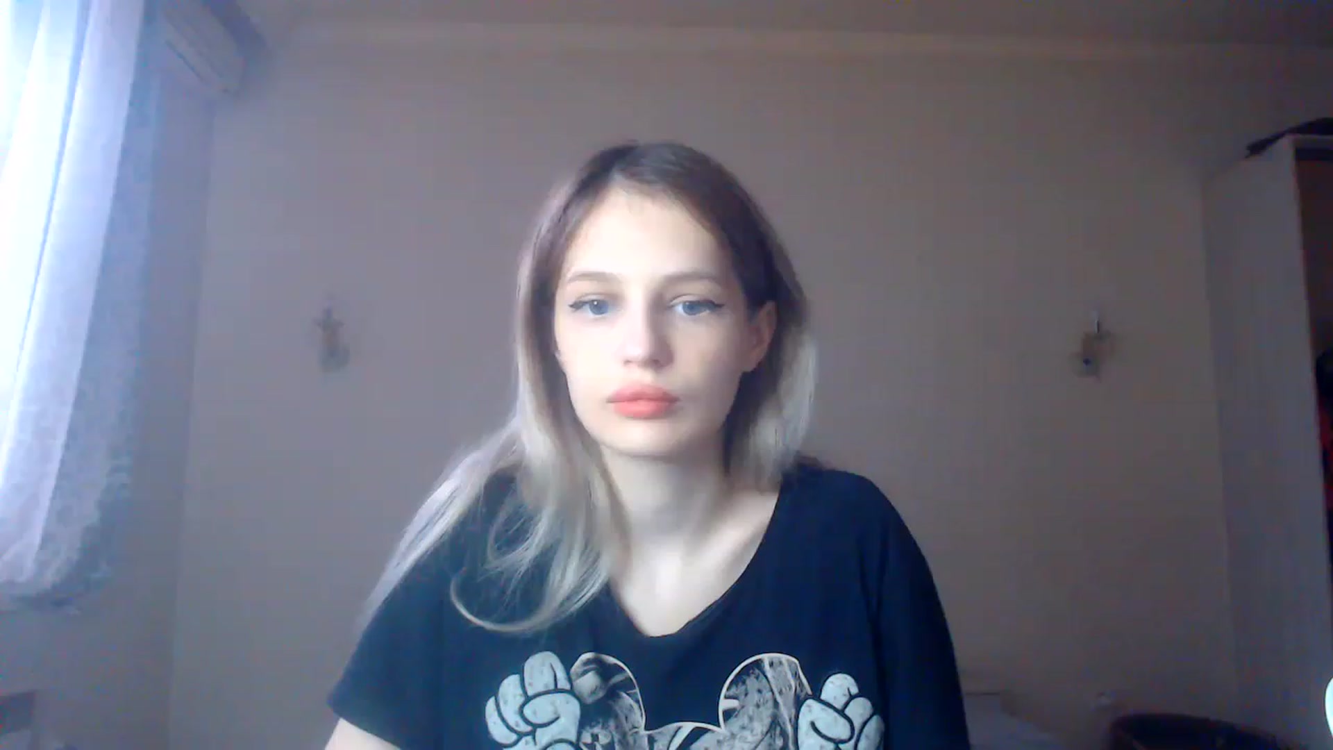 Gallery image thumbnail from Lola_vi's myfreecams stream on, 01/22/2023, 11:39 image 9 of 20