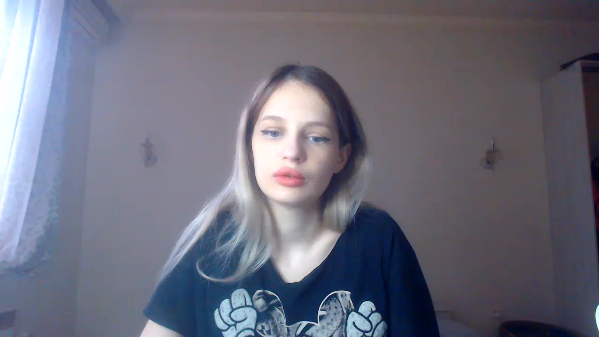 Gallery image thumbnail from Lola_vi's myfreecams stream on, 01/22/2023, 11:39 image 13 of 20