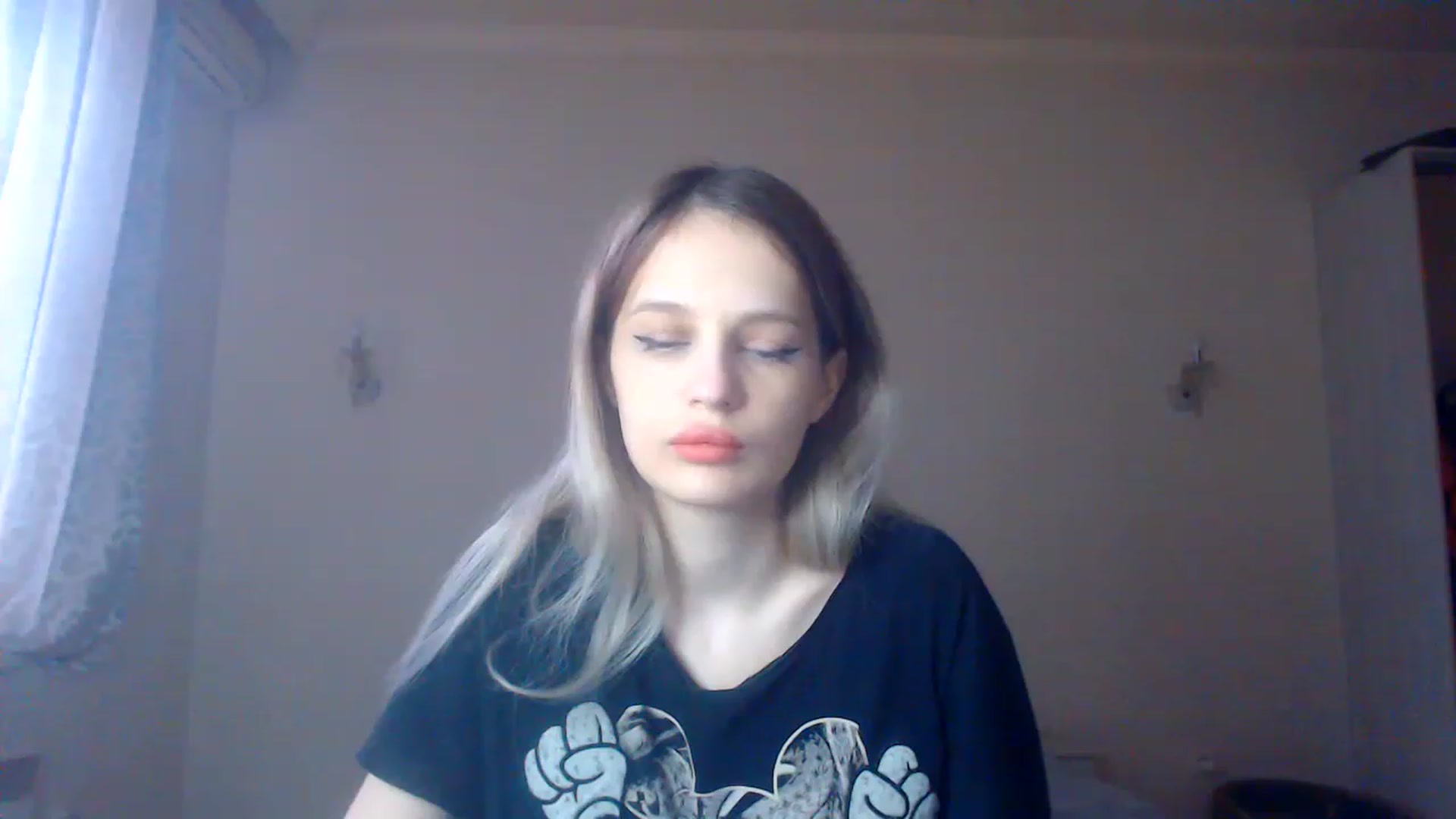 Gallery image thumbnail from Lola_vi's myfreecams stream on, 01/22/2023, 11:39 image 18 of 20