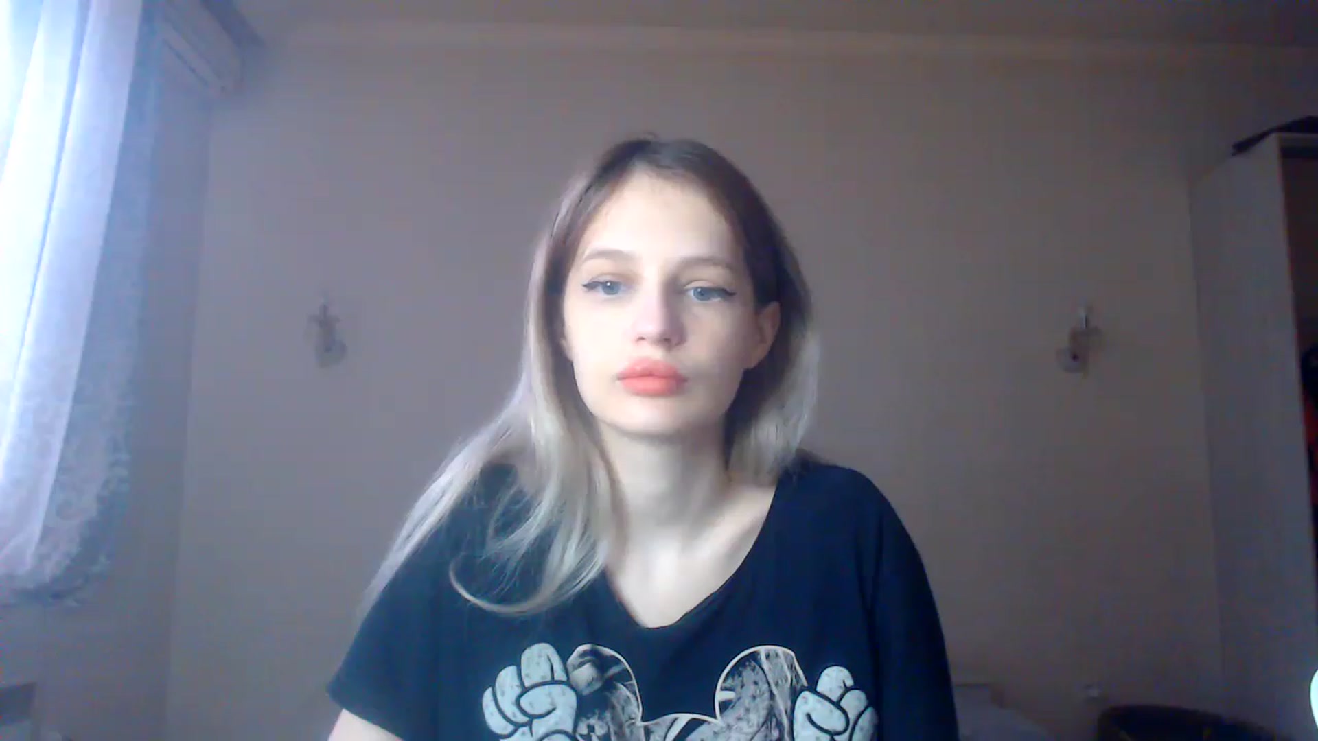 Gallery image thumbnail from Lola_vi's myfreecams stream on, 01/22/2023, 11:39 image 8 of 20