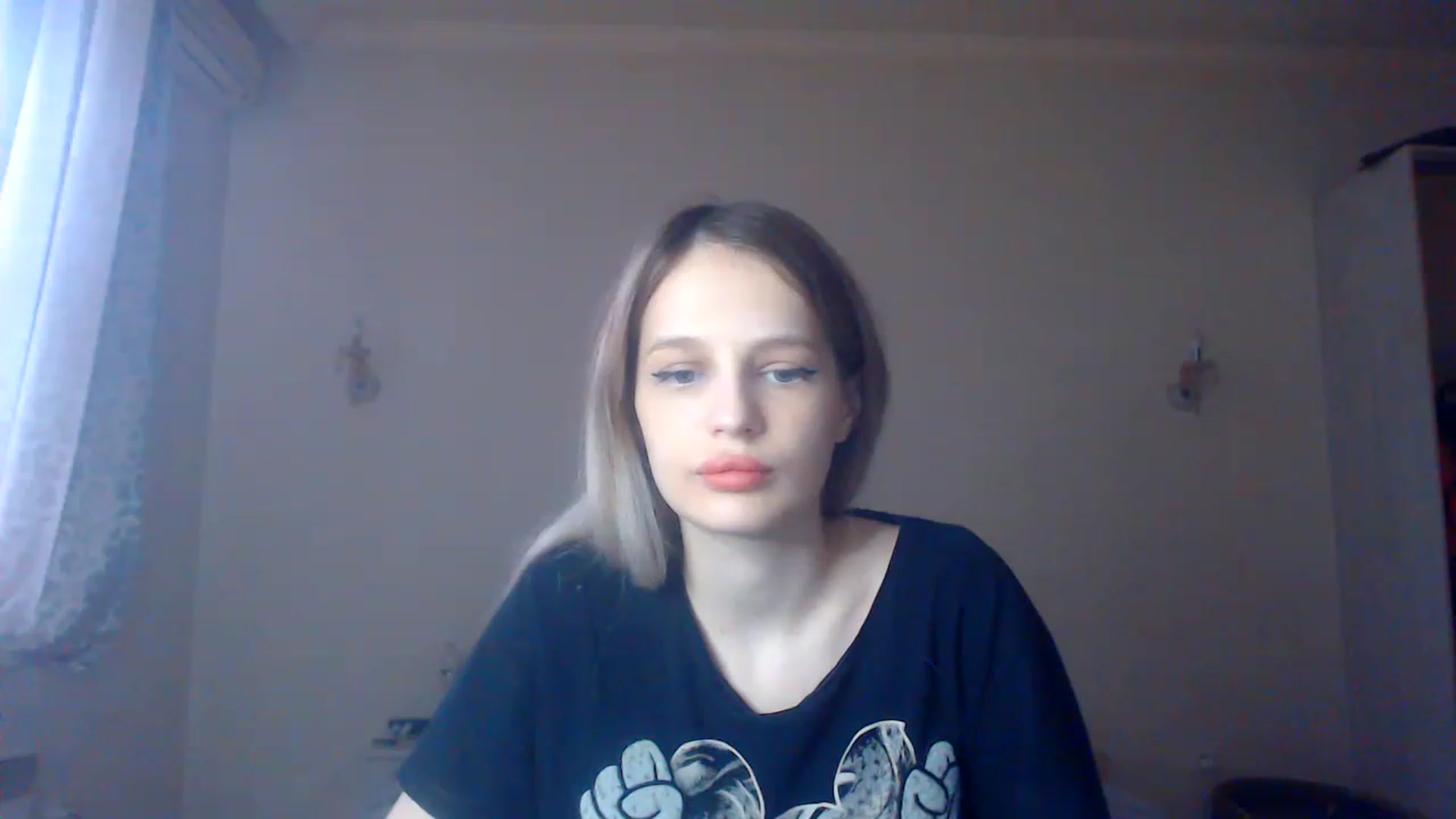 Gallery image thumbnail from Lola_vi's myfreecams stream on, 01/22/2023, 12:03 image 18 of 20