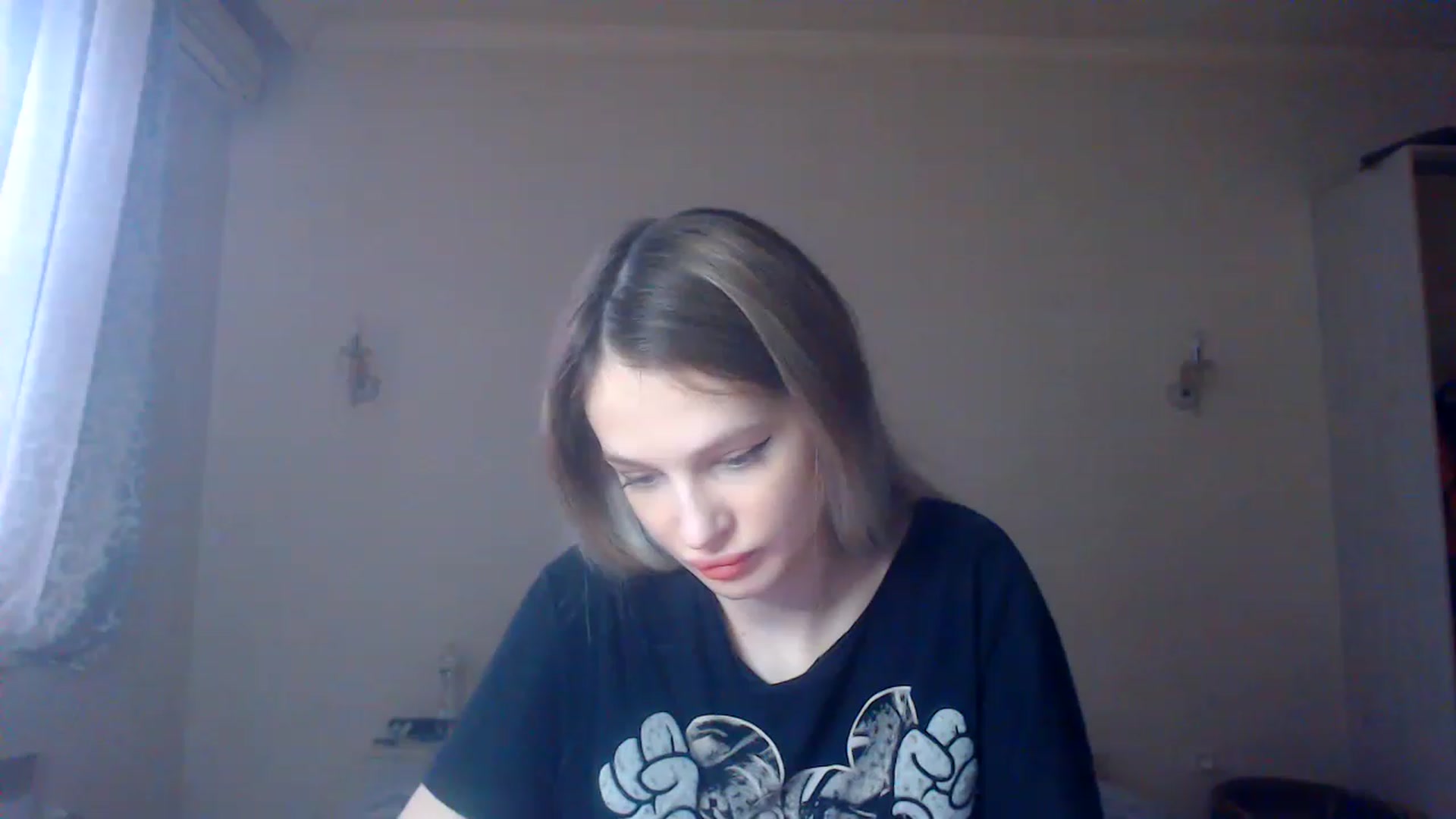 Gallery image thumbnail from Lola_vi's myfreecams stream on, 01/22/2023, 12:03 image 6 of 20