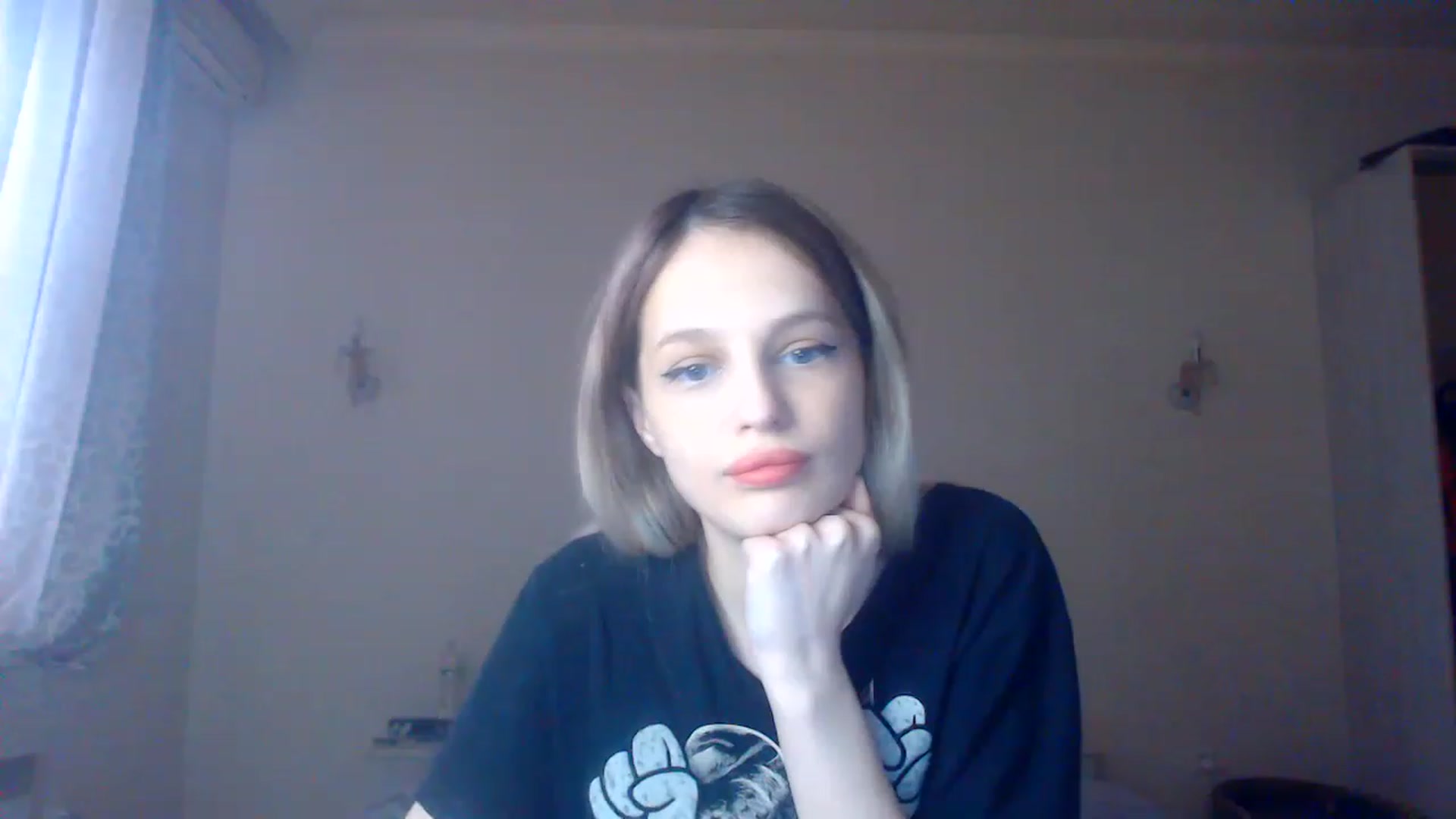 Gallery image thumbnail from Lola_vi's myfreecams stream on, 01/22/2023, 12:03 image 5 of 20