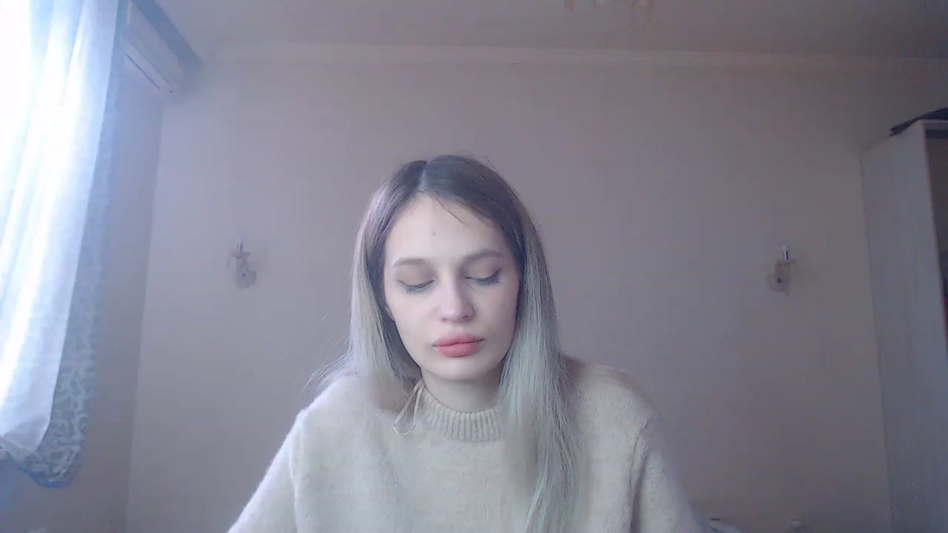 Gallery image thumbnail from Lola_vi's myfreecams stream on, 02/03/2023, 10:58 image 16 of 20