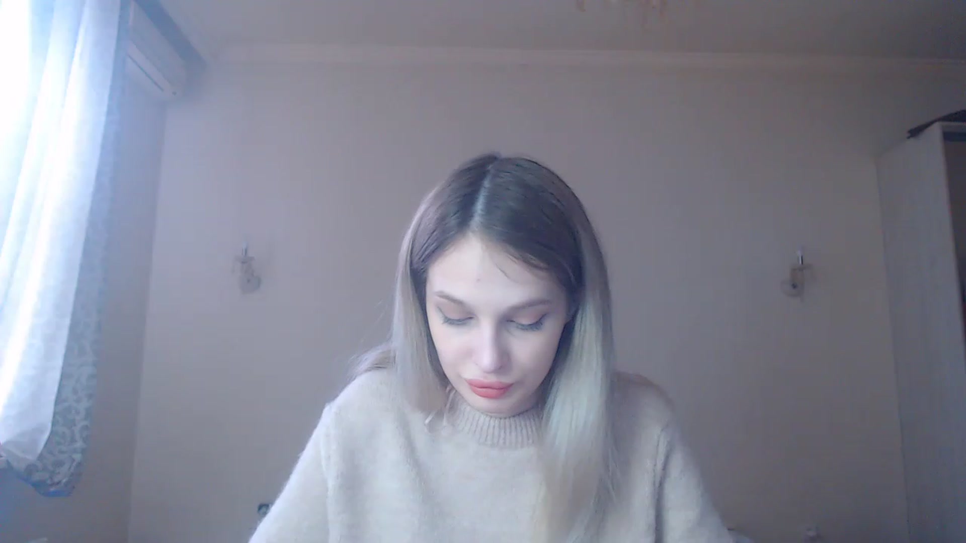 Gallery image thumbnail from Lola_vi's myfreecams stream on, 02/03/2023, 10:58 image 12 of 20