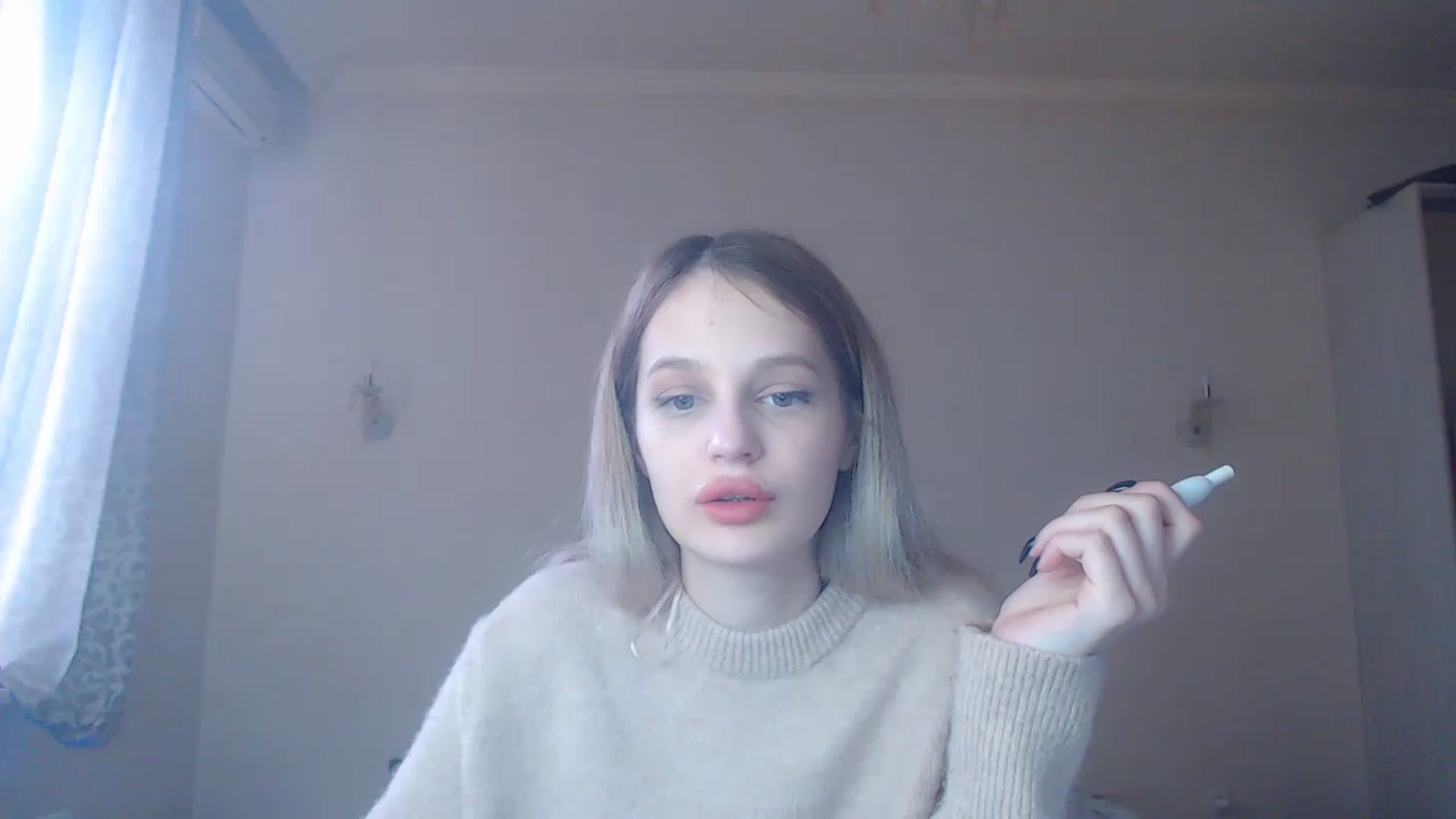 Gallery image thumbnail from Lola_vi's myfreecams stream on, 02/03/2023, 10:58 image 5 of 20