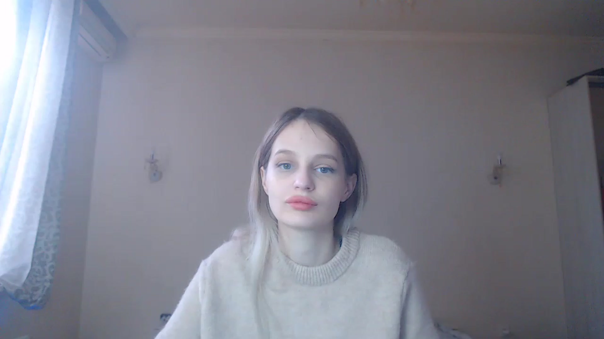Gallery image thumbnail from Lola_vi's myfreecams stream on, 02/03/2023, 11:39 image 10 of 20