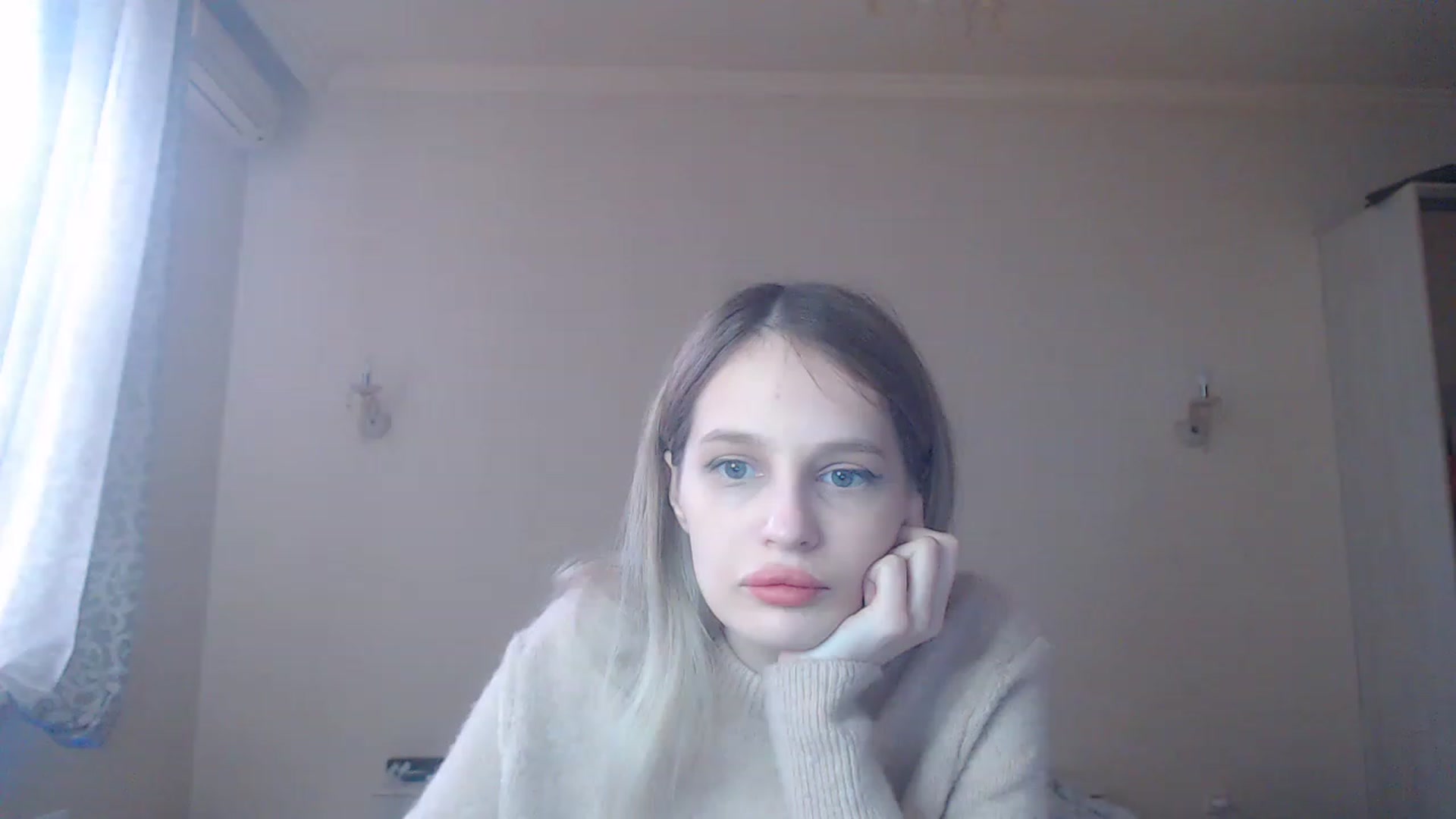 Gallery image thumbnail from Lola_vi's myfreecams stream on, 02/03/2023, 11:39 image 16 of 20