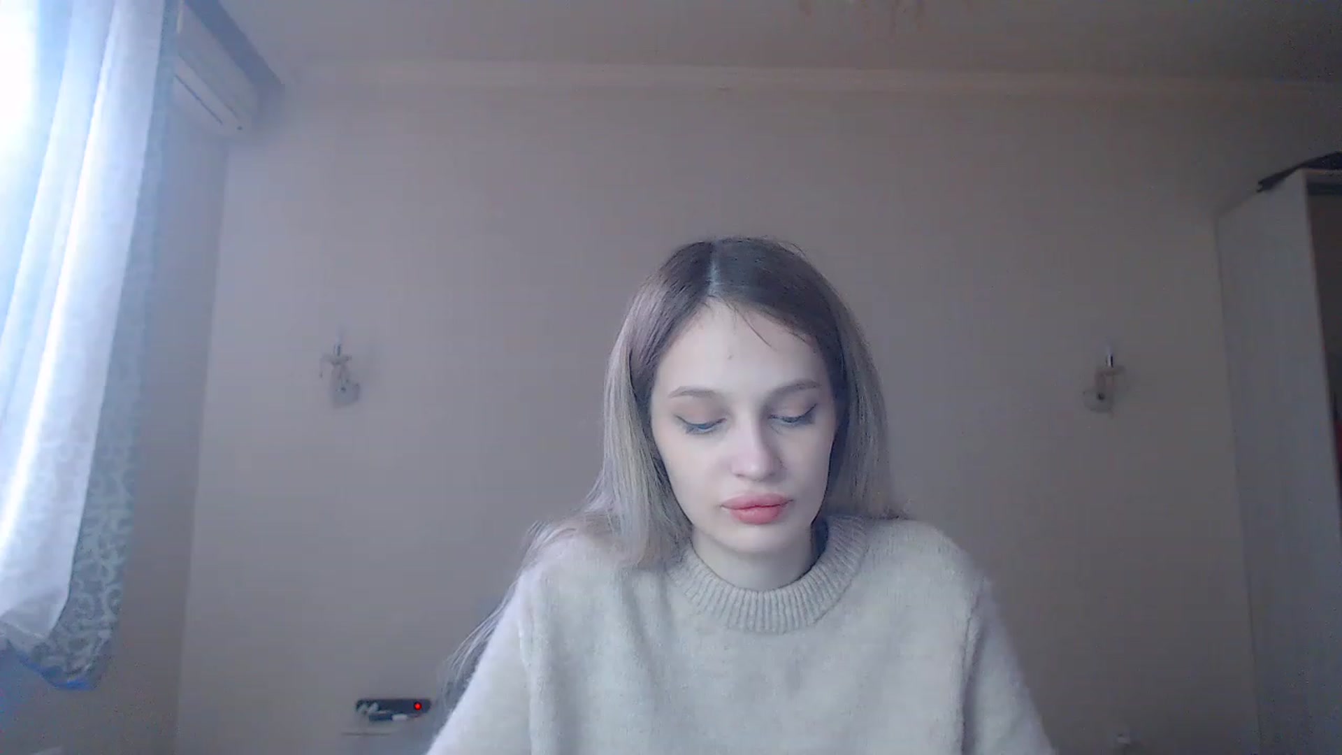 Gallery image thumbnail from Lola_vi's myfreecams stream on, 02/03/2023, 11:39 image 9 of 20